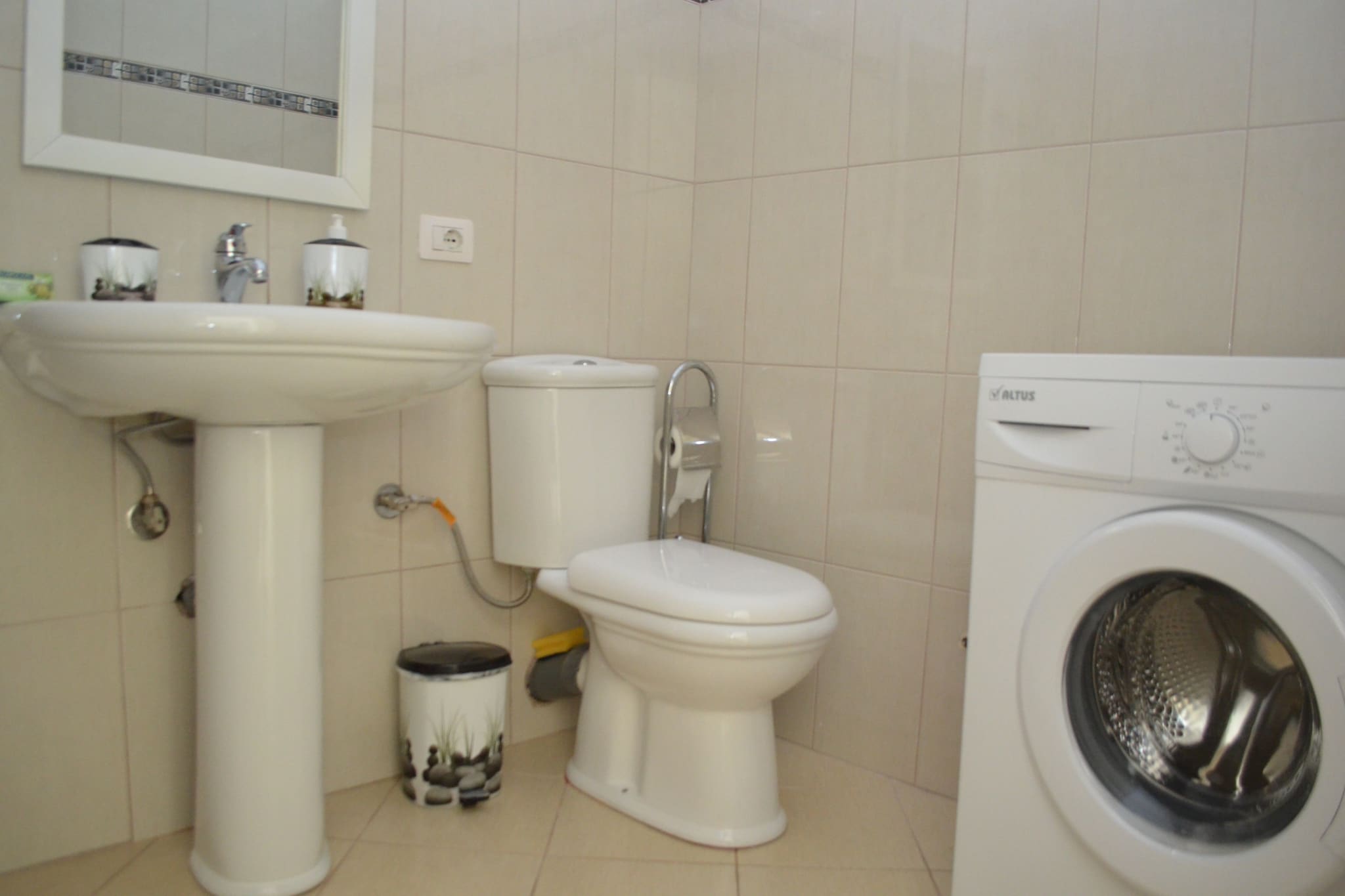 ALS092 - Slawomiri - Sr Holiday Ap-Badkamer
