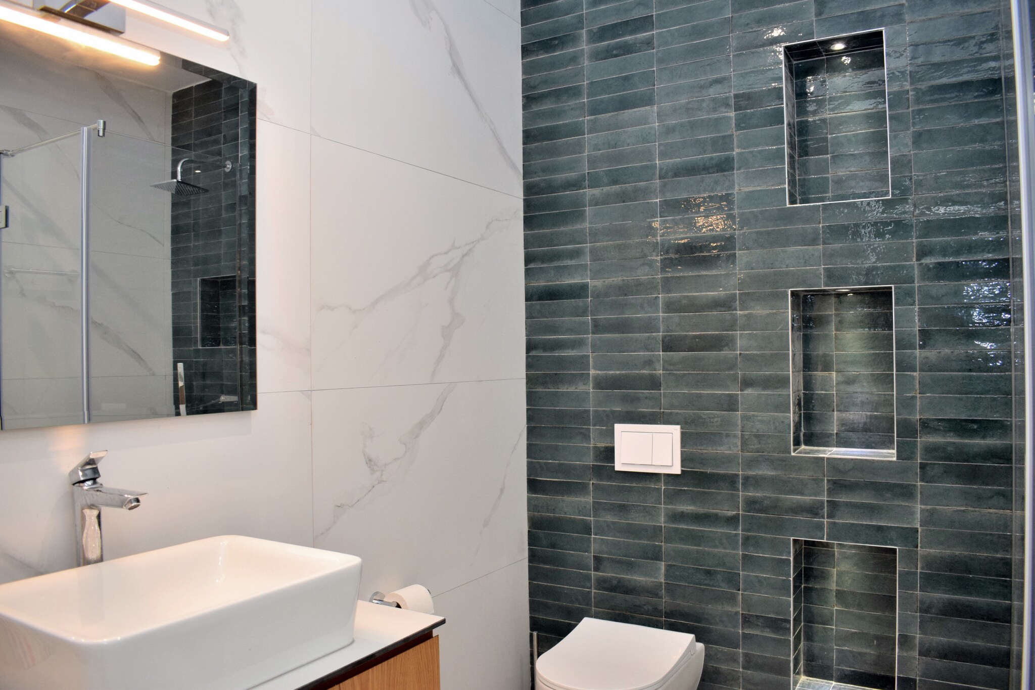 ALD301 - Tomek 1+1 San Pietro Lalez-Salle de bain