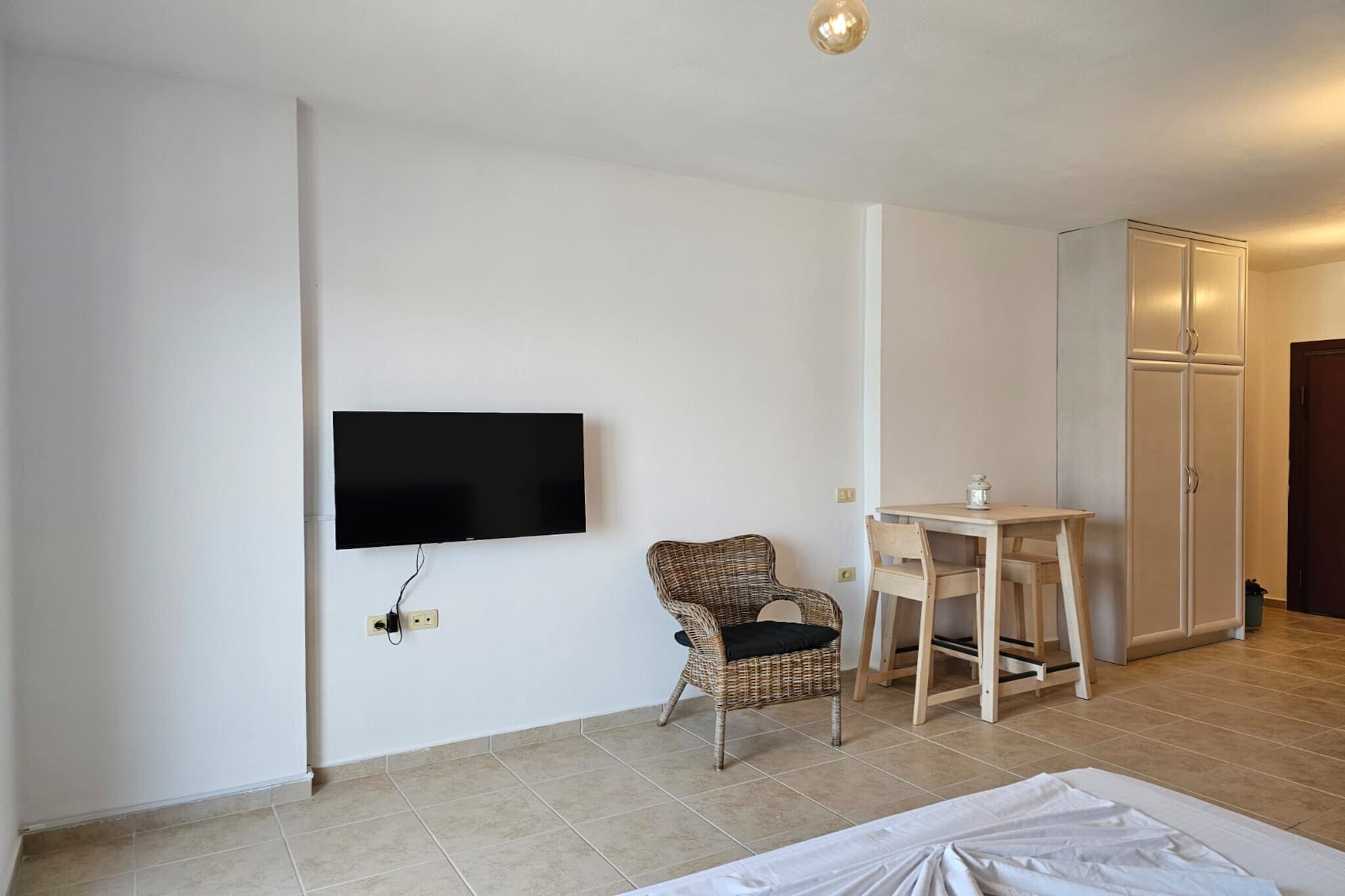 Studio Apartment for Holiday - 303-Living room