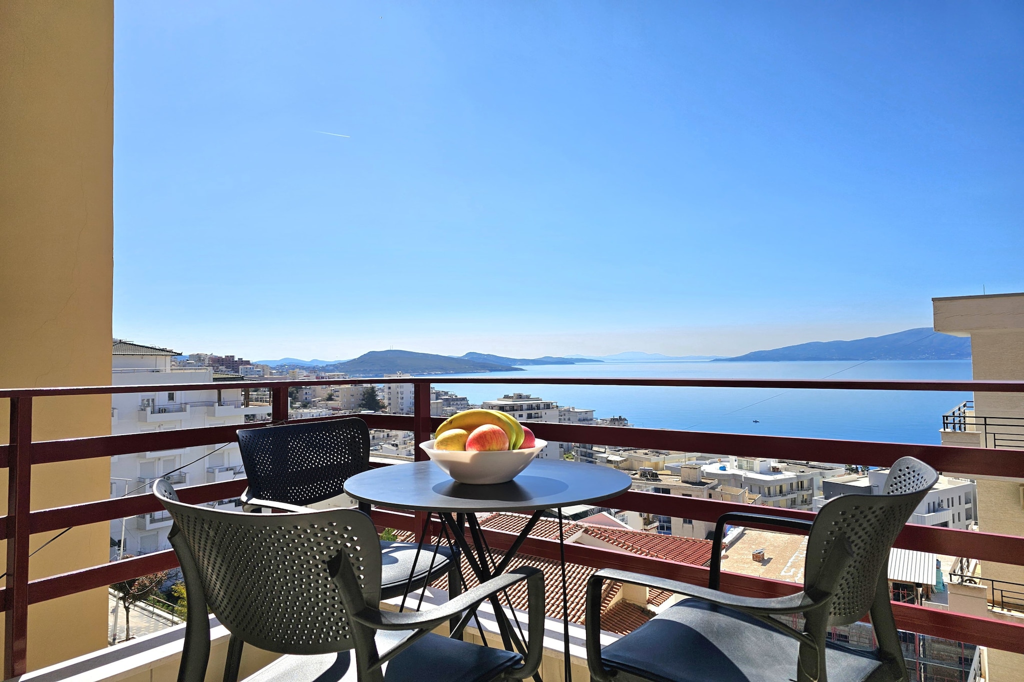 ALS114 - Iliri Rr5 - Holiday Ap In SR.-Terrasbalkon
