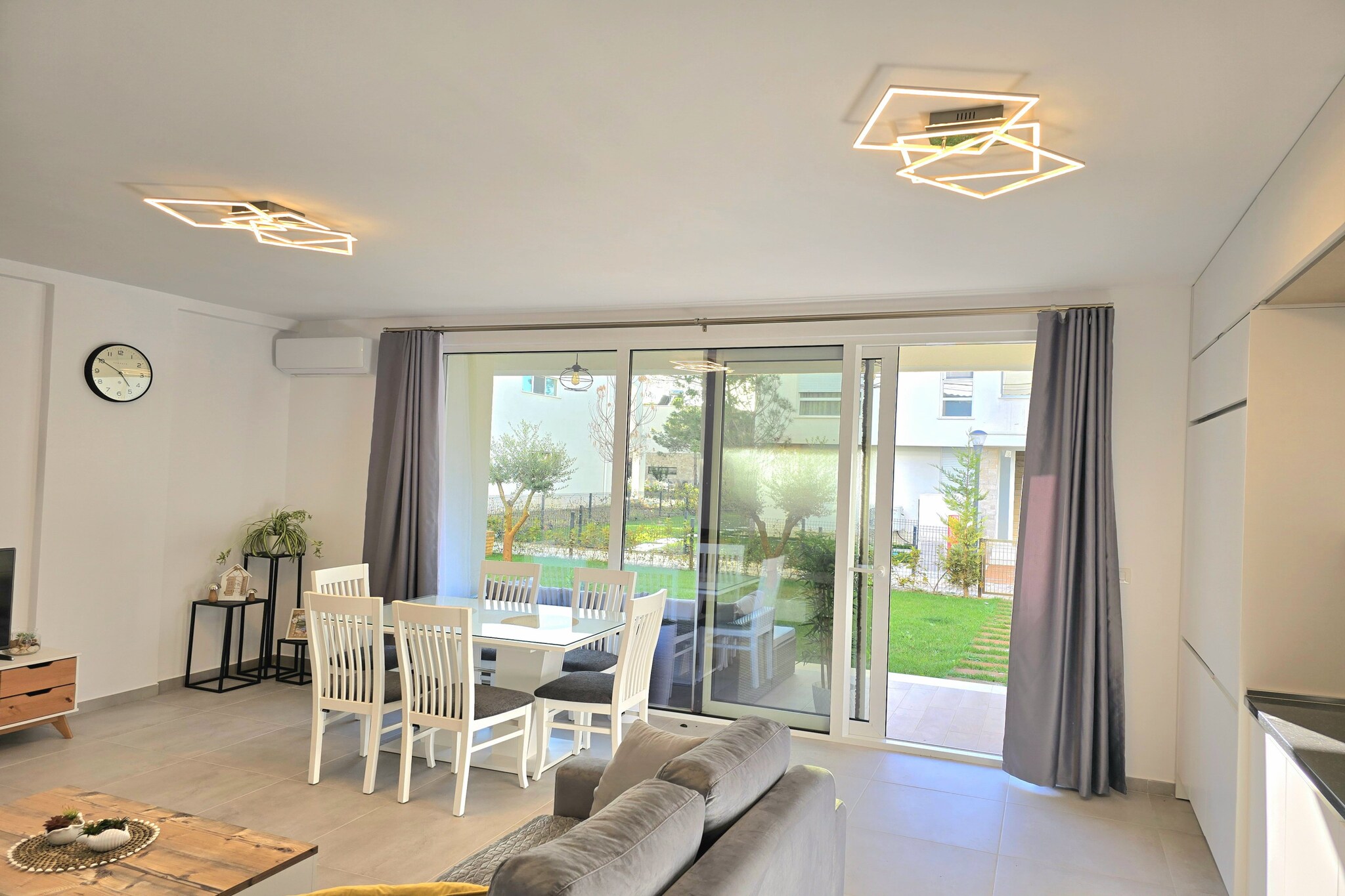 ALD299 - Hikmet San Pietro Lalez-Dining room