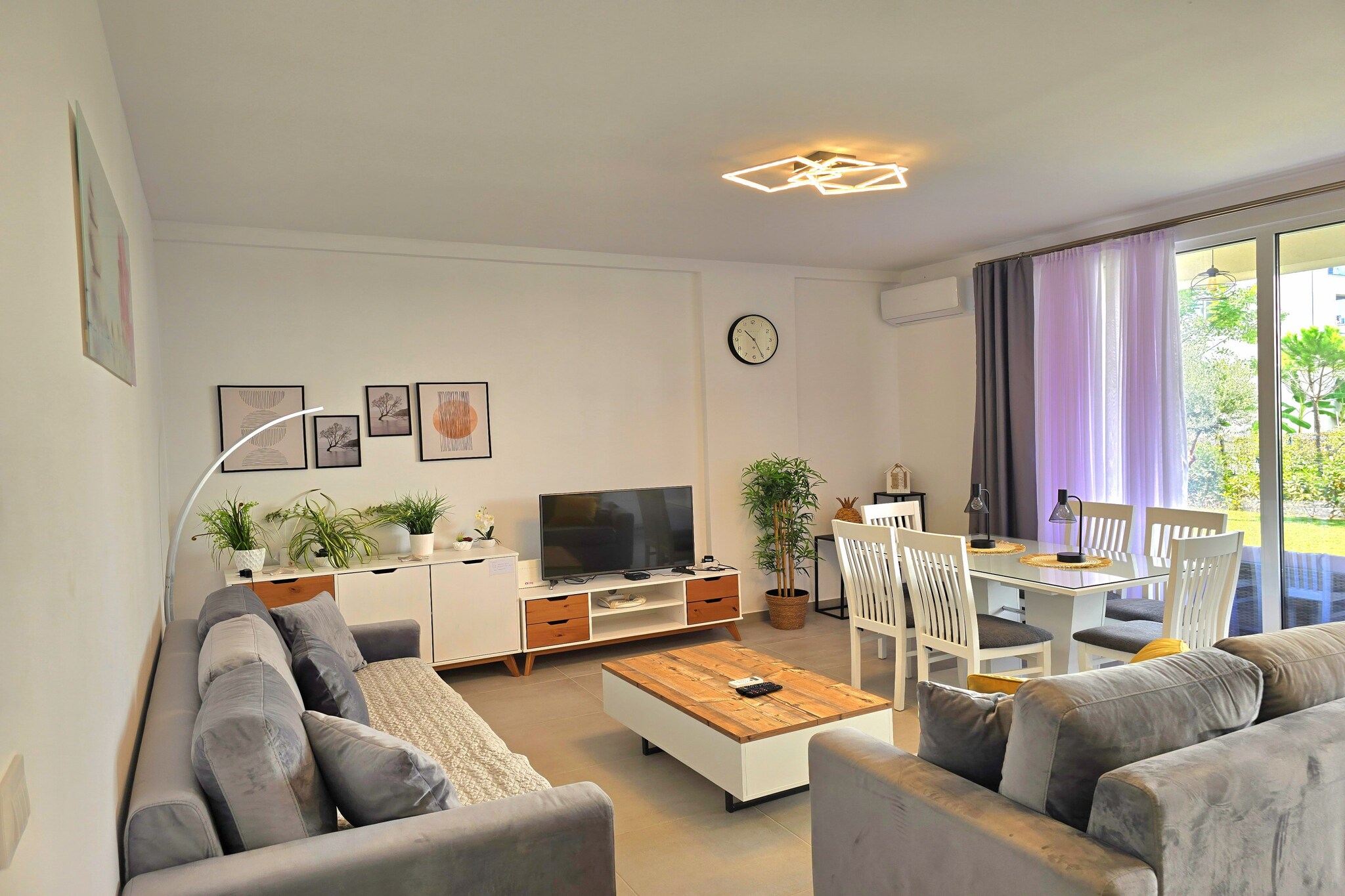 ALD299 - Hikmet San Pietro Lalez-Living room