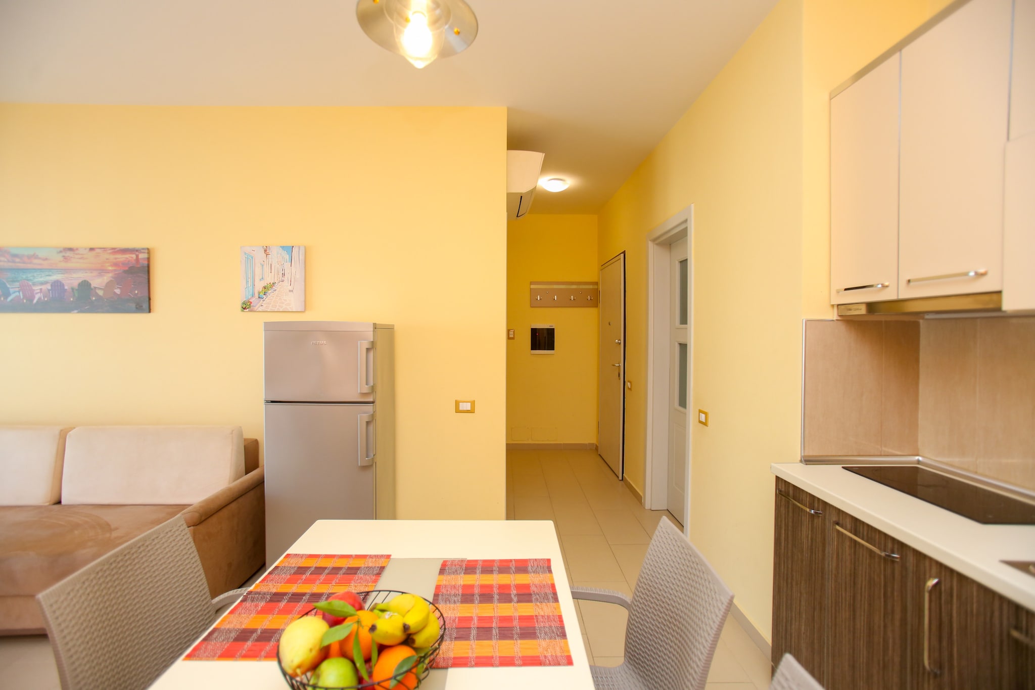307B, Sea View One Bedroom Apartment-Woonkamer