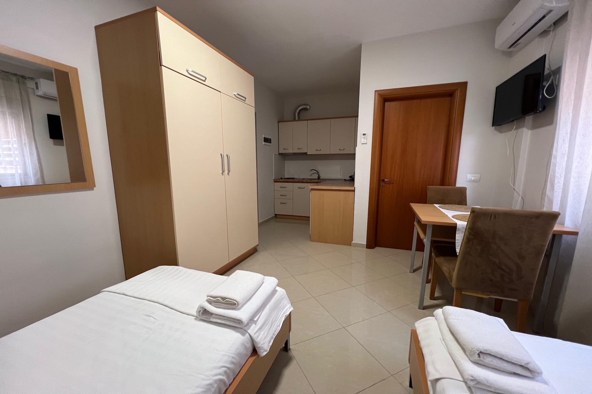 Thoma's K Studios - Twin Beds Studio-Slaapkamer