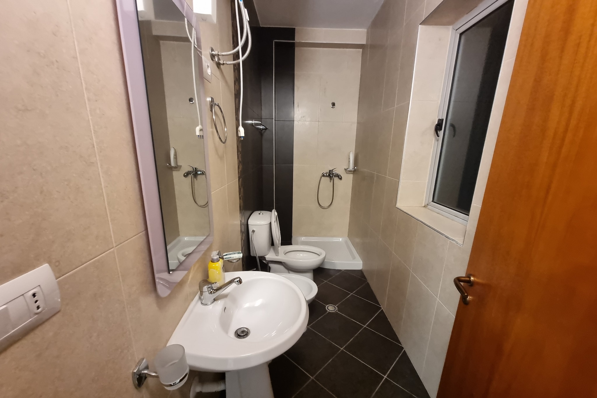 Thoma's K Studios - Double Studio-Badkamer