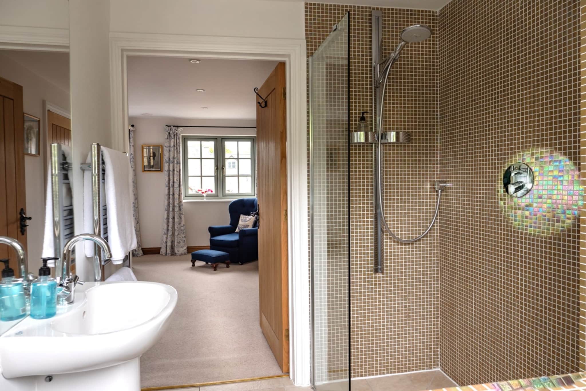Ryeworth Cottage-Badkamer