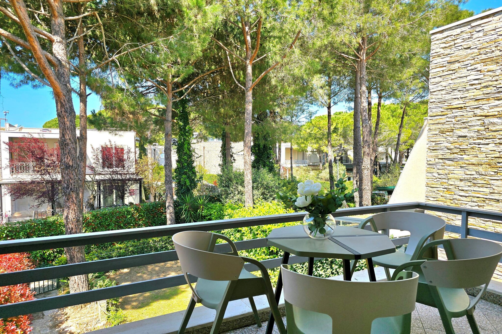 ALD274 - Gena-Terrace balcony