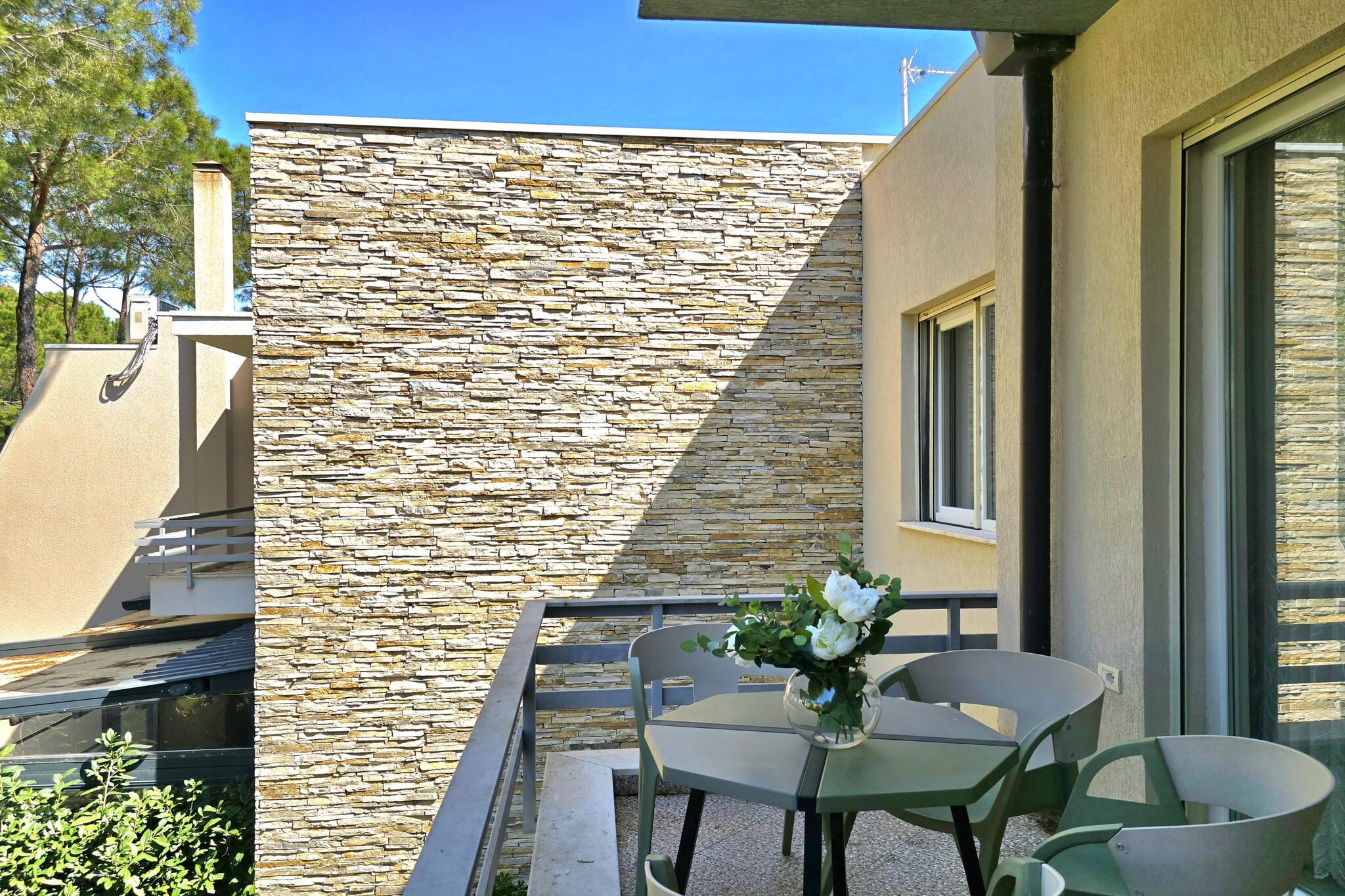 ALD274 - Gena-Terrace balcony