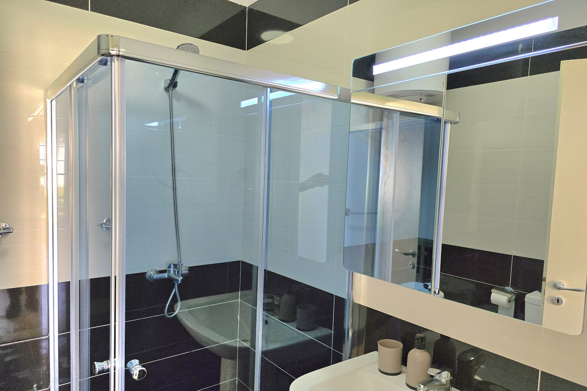 ALD162 - Orjeta-Bathroom