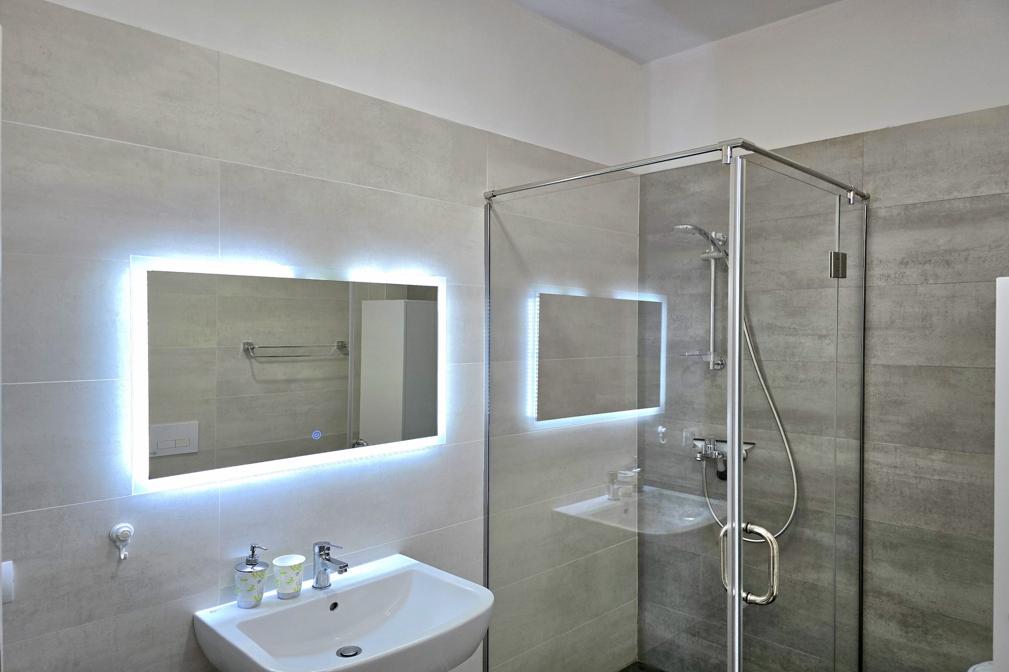 ALD221 - Vila 49 Mehmeti-Bathroom