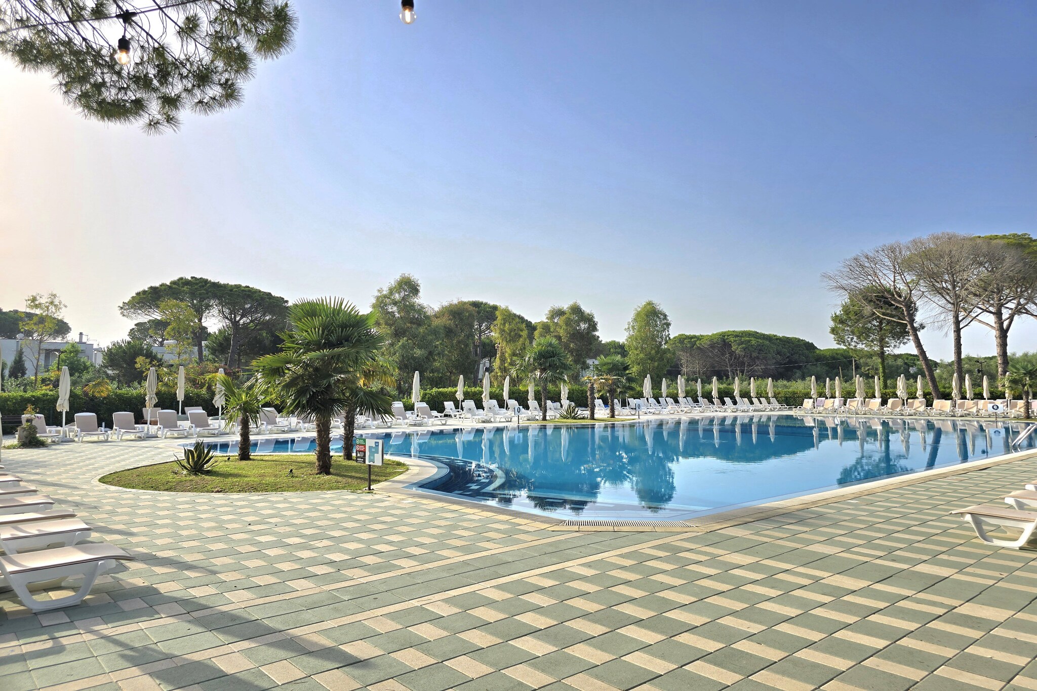 ALD221 - Vila 49 Mehmeti-Pool