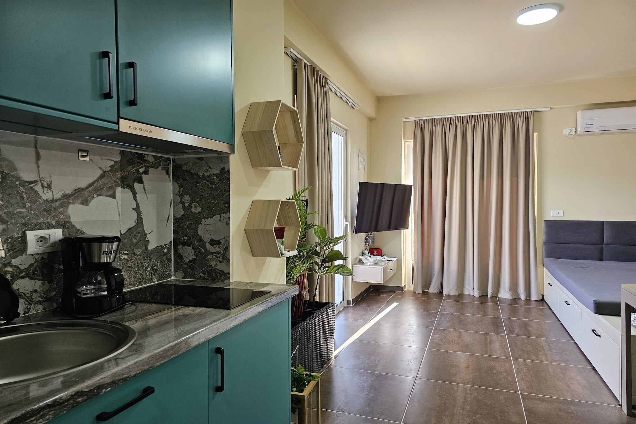 Holiday Apartment - 305-Kitchen