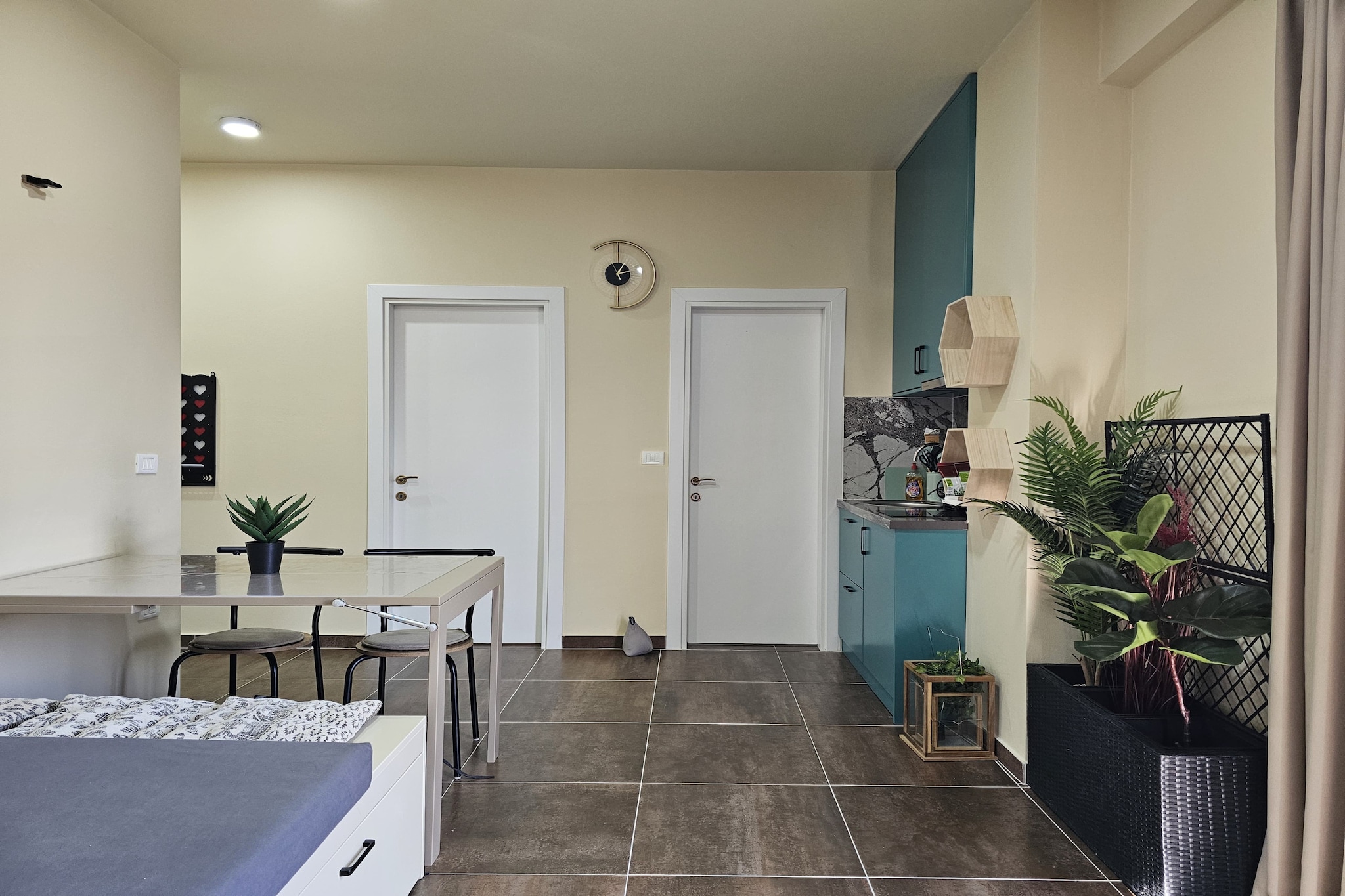 Holiday Apartment - 305-Landing