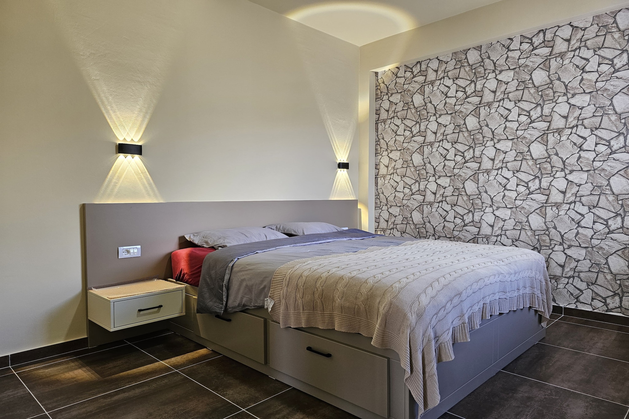 Holiday Apartment - 305-Bedroom