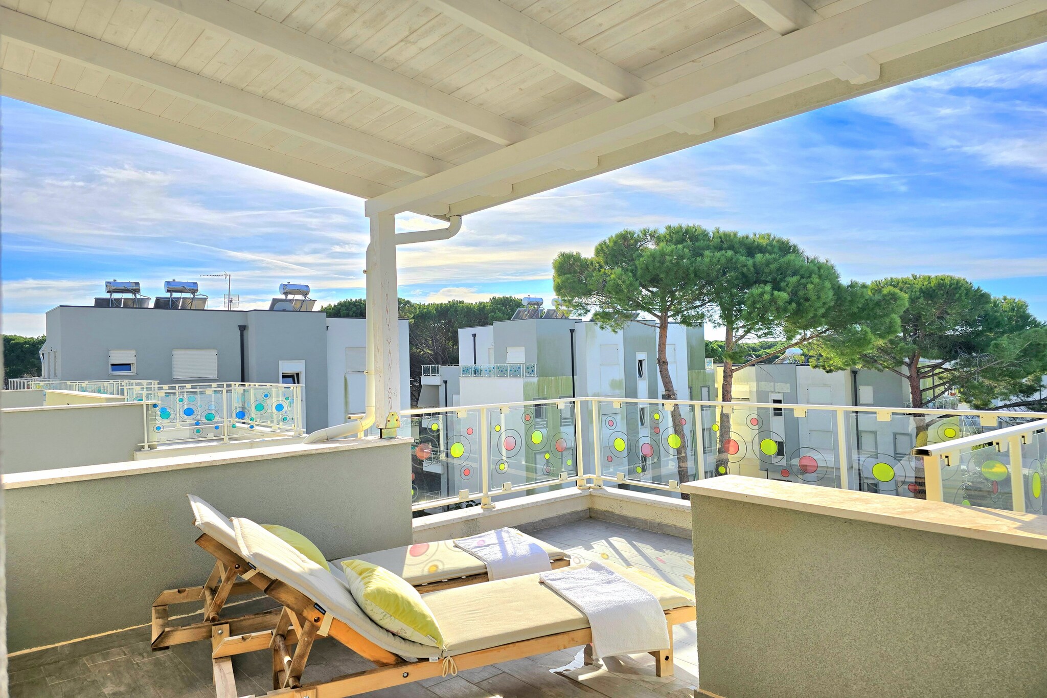 ALD271 - Joshua-Terrace balcony