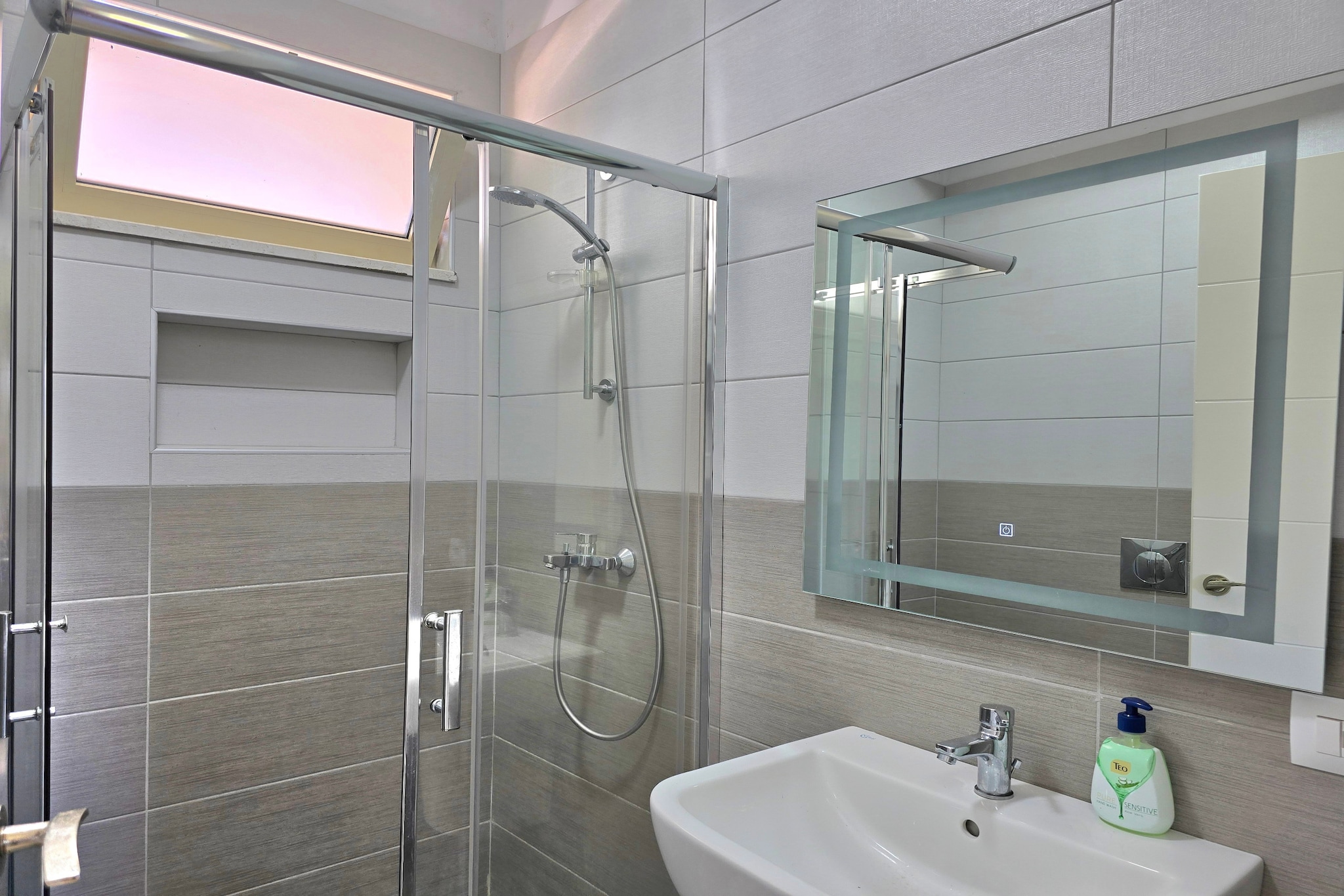 ALD271 - Joshua-Bathroom