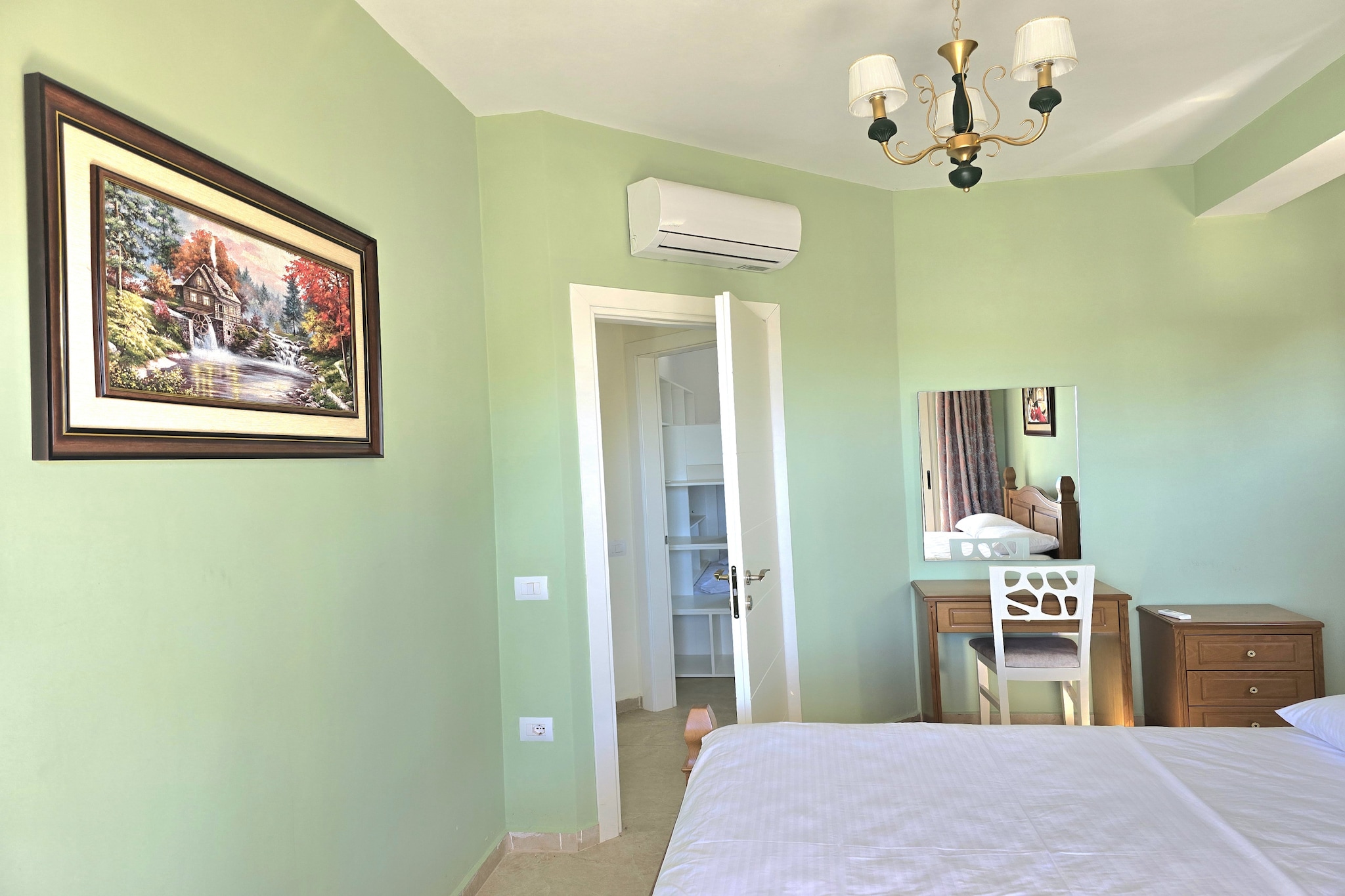ALD271 - Joshua-Bedroom