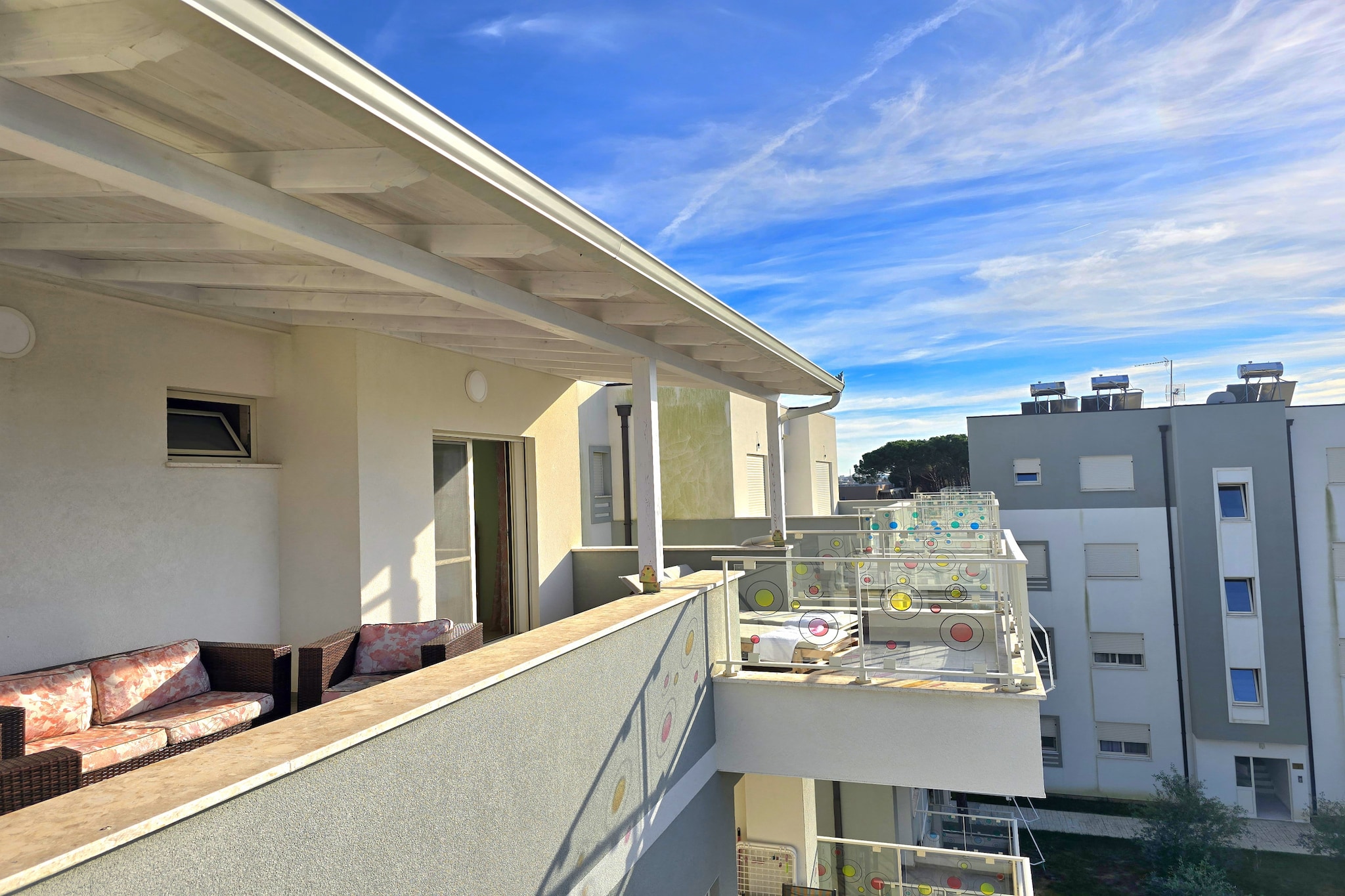 ALD271 - Joshua-Terrace balcony