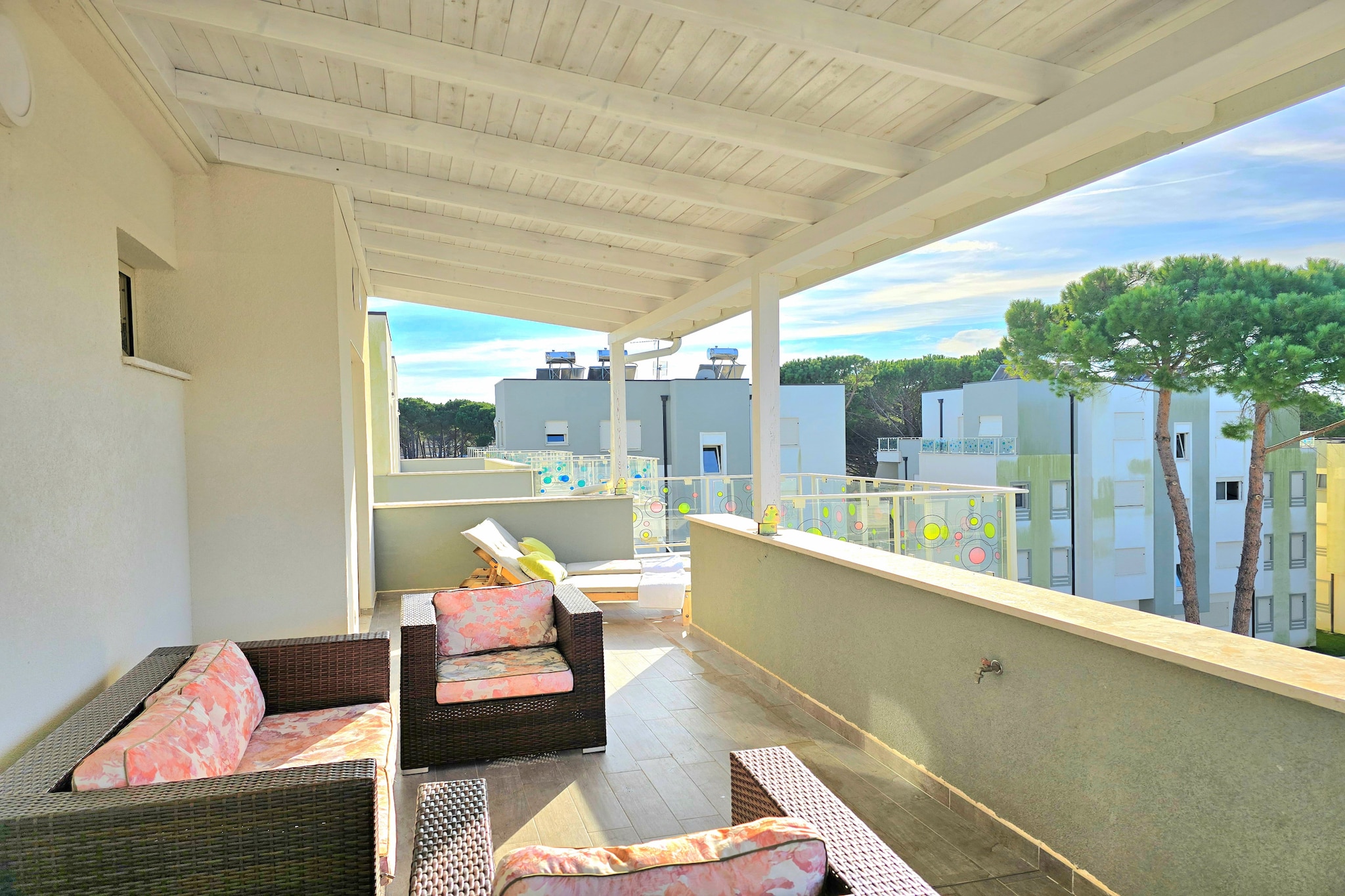 ALD271 - Joshua-Terrace balcony