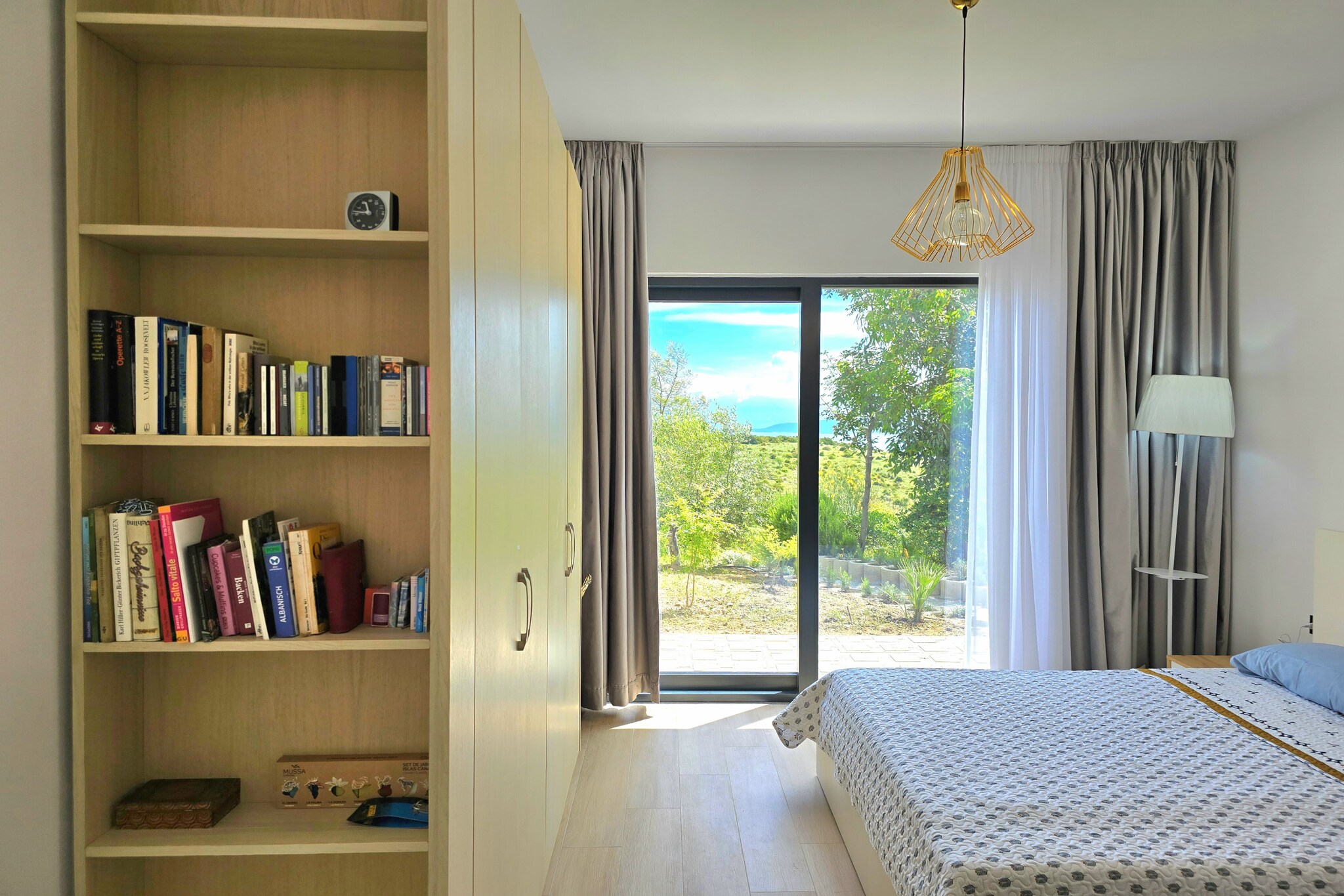 ALD277 - Marion & Kjamil-Bedroom
