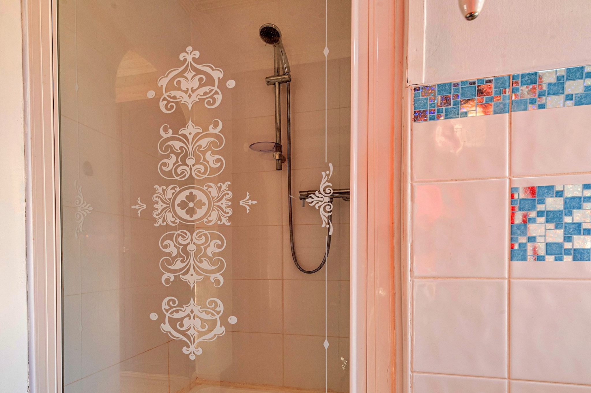 Ty Gwyn Hideaway-Badkamer