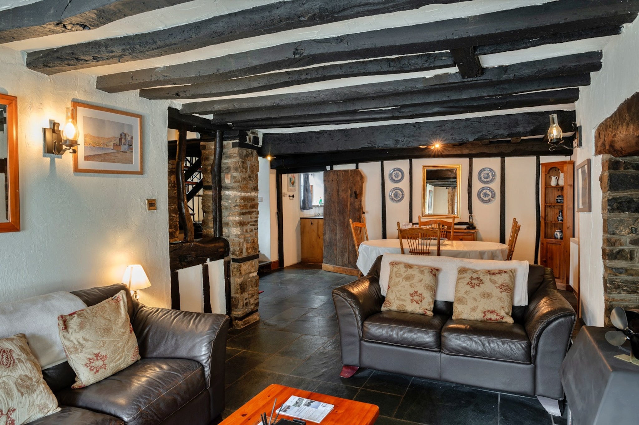 Hope Thatch-Woonkamer