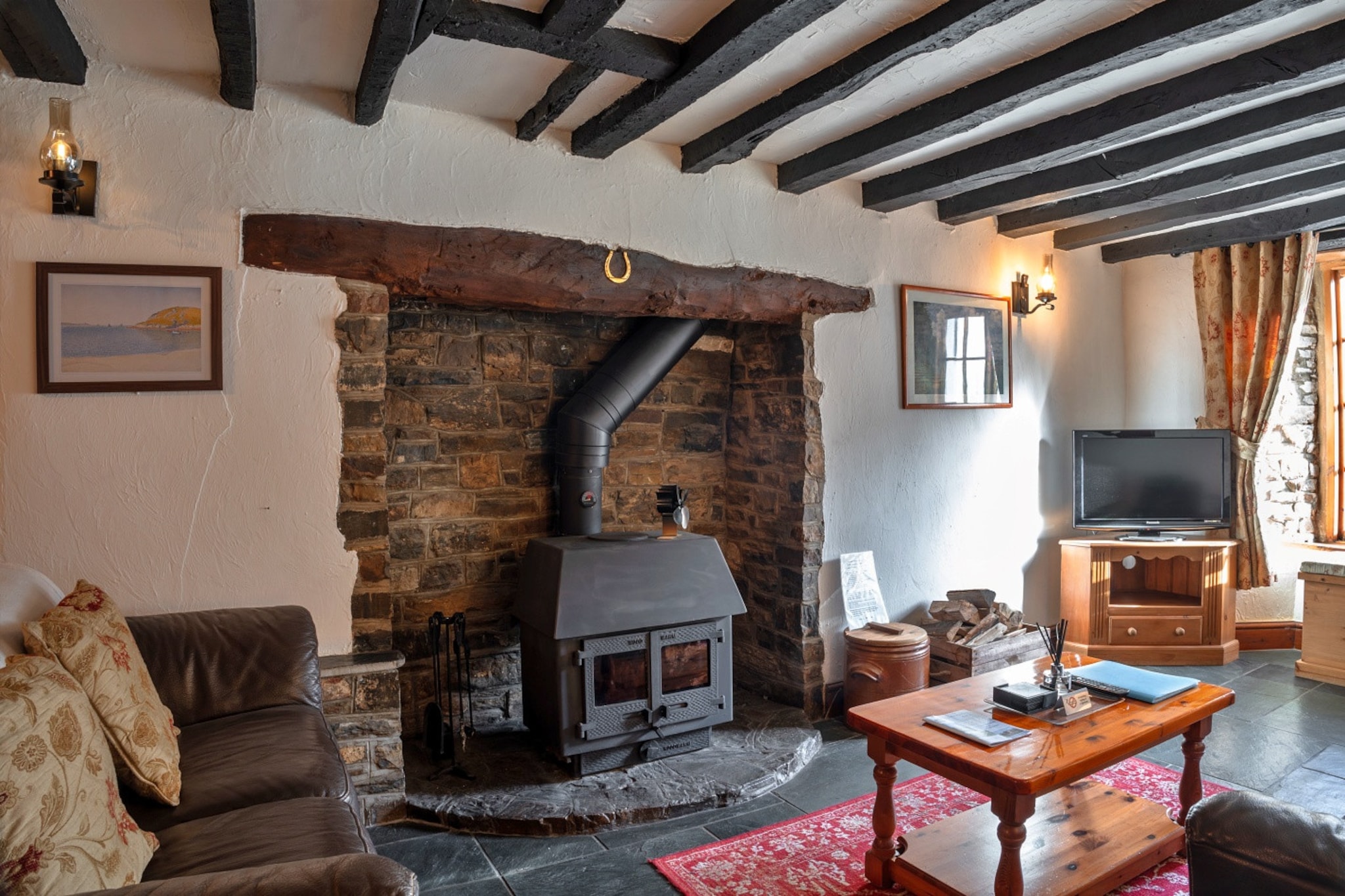 Hope Thatch-Woonkamer