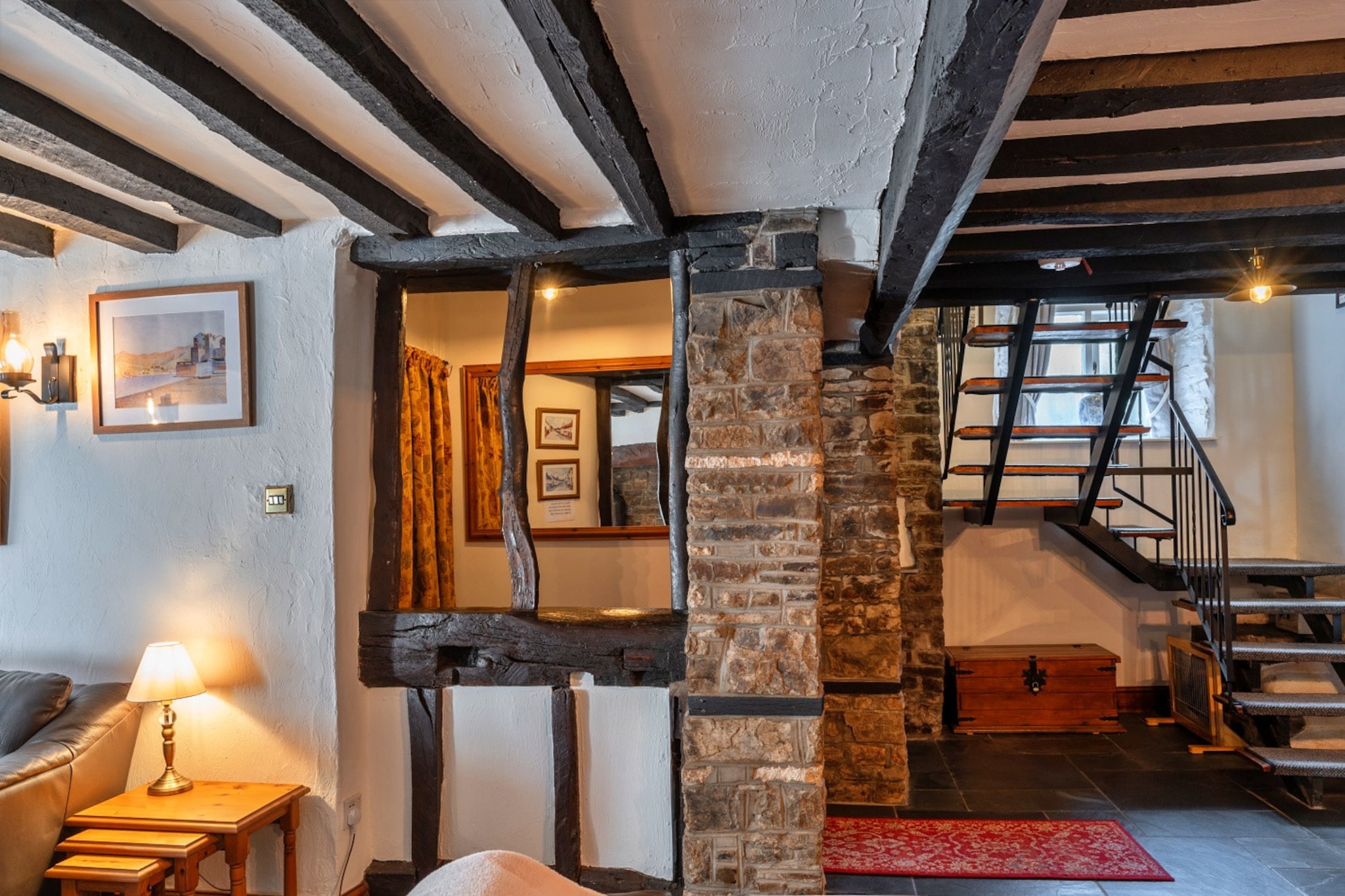 Hope Thatch-Woonkamer