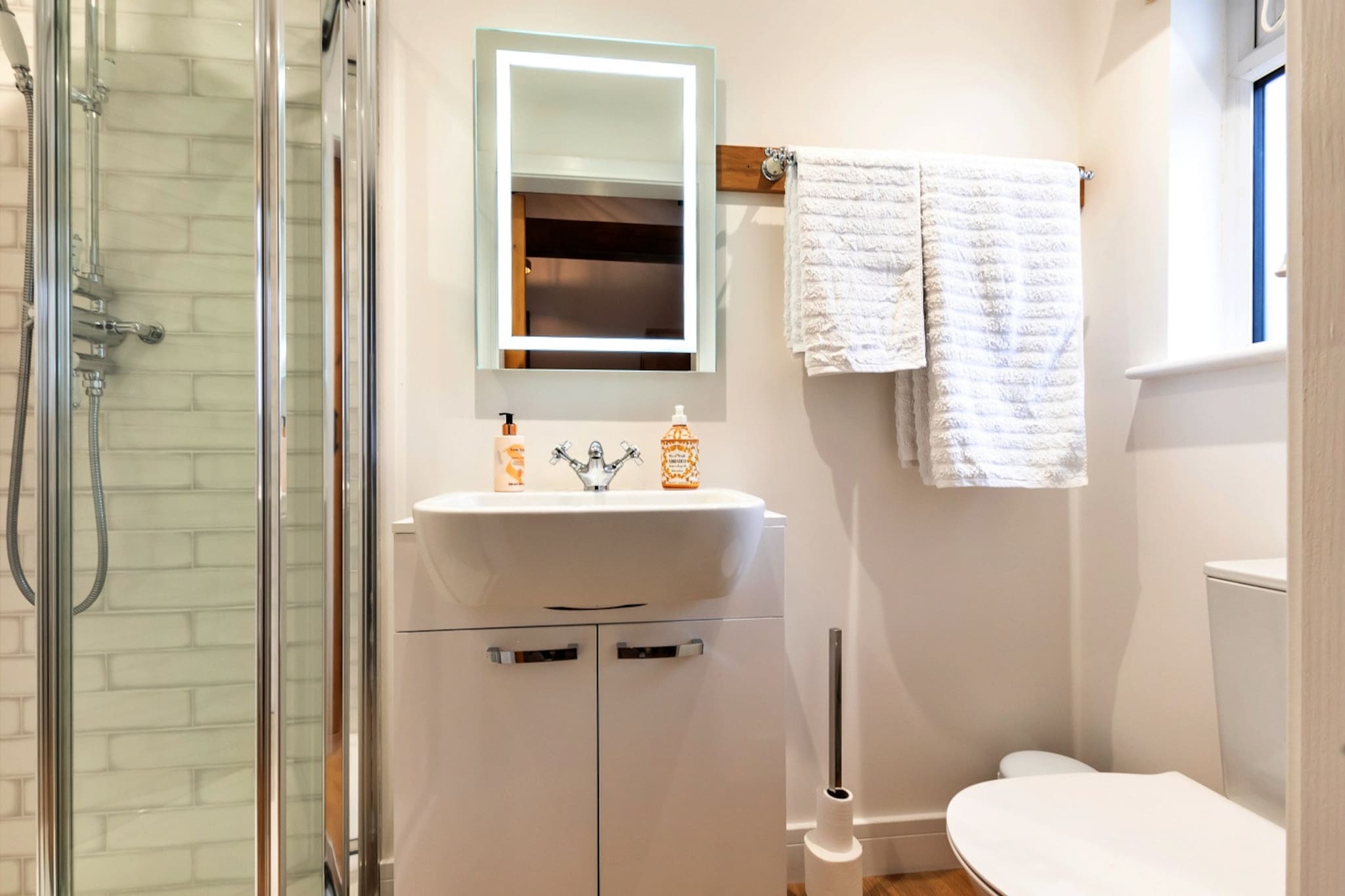 South Downs Lodge-Badkamer