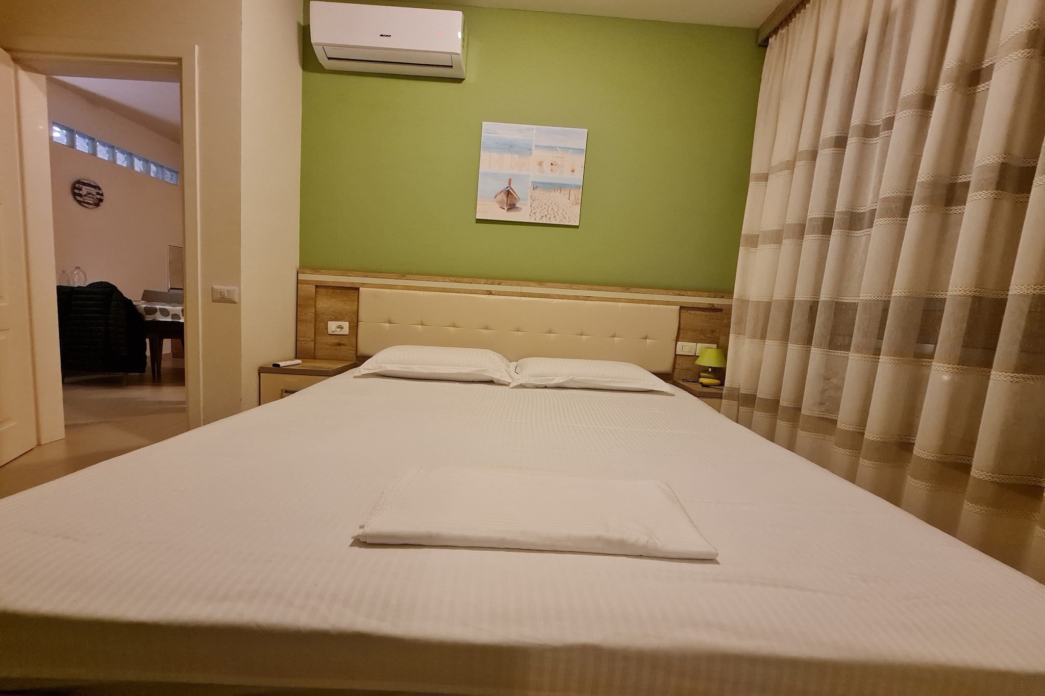 307A, Diamond Two Bedroom Apartment-Slaapkamer