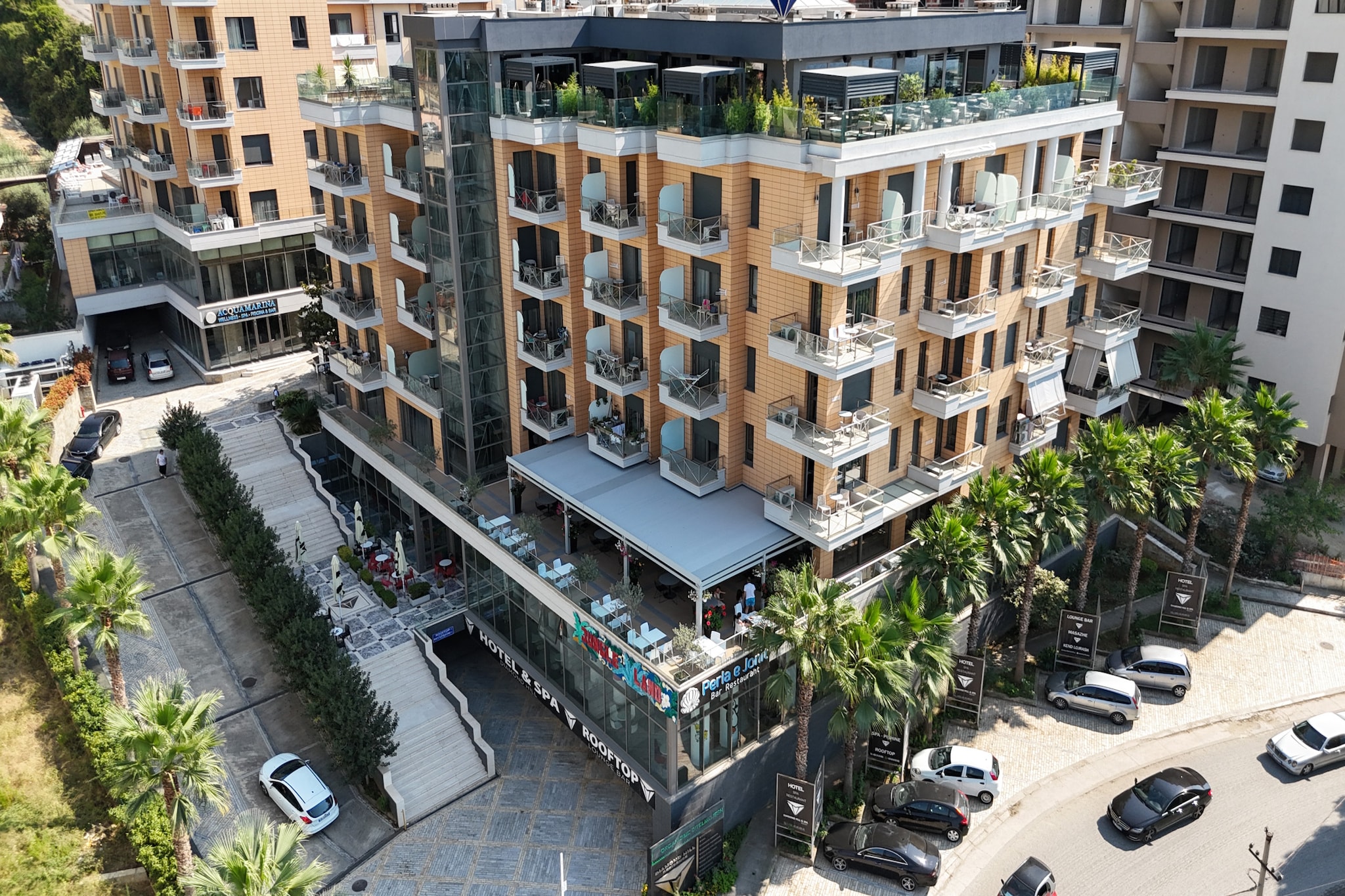 308A, Diamond Two Bedroom Apartment-Buitenlucht