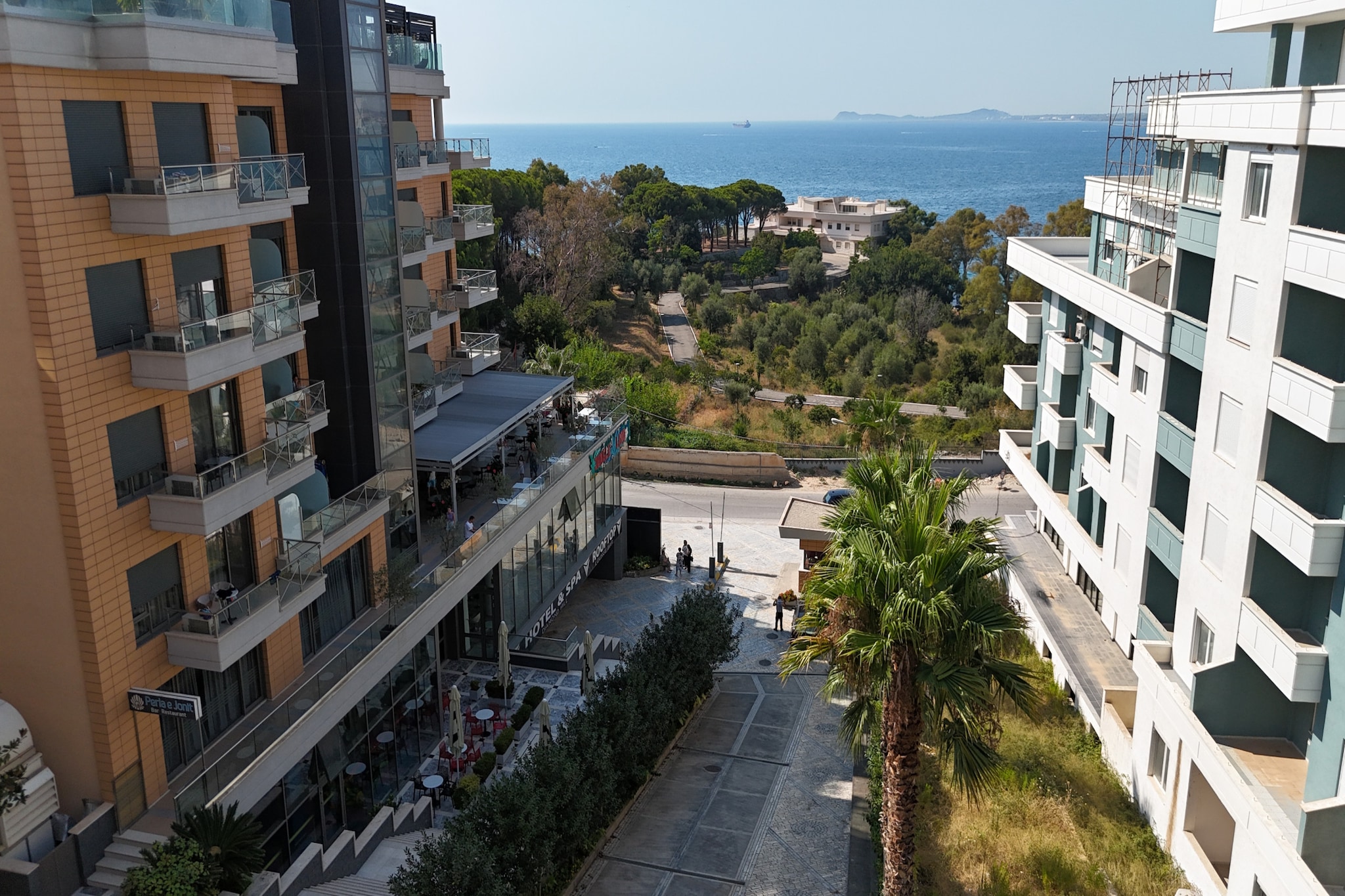 308A, Diamond Two Bedroom Apartment-Buitenlucht
