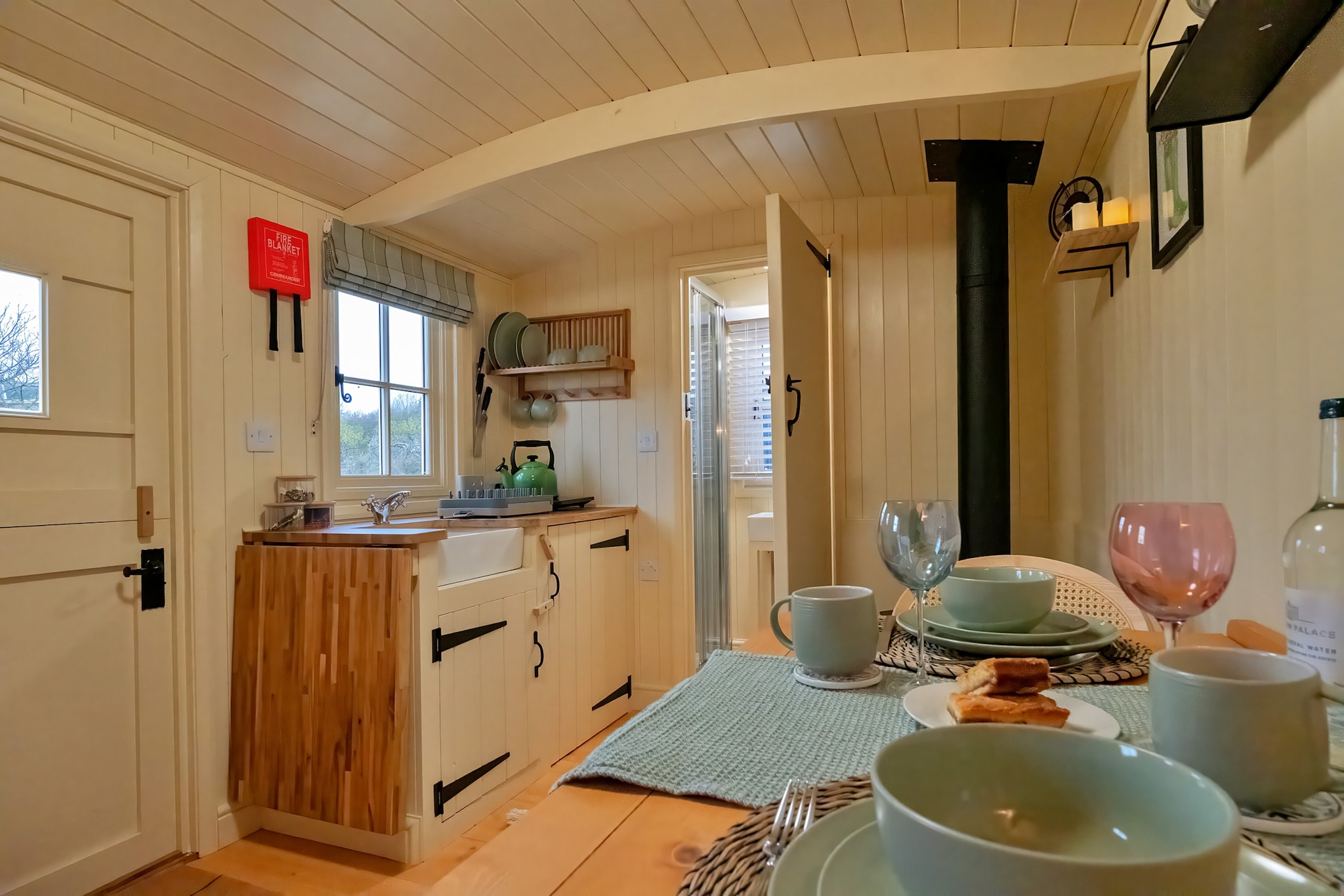 The Chicken Hut-Eetkamer