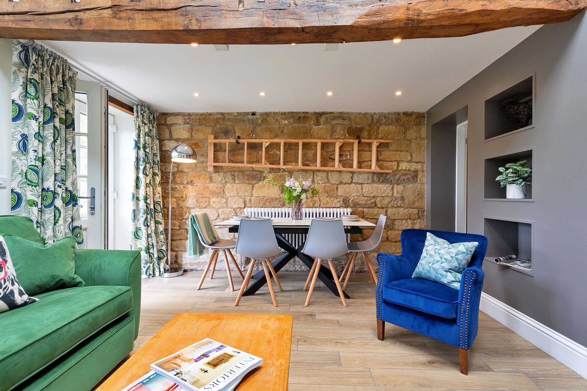 Cherry Cottage Nr Grantley Hall-Woonkamer