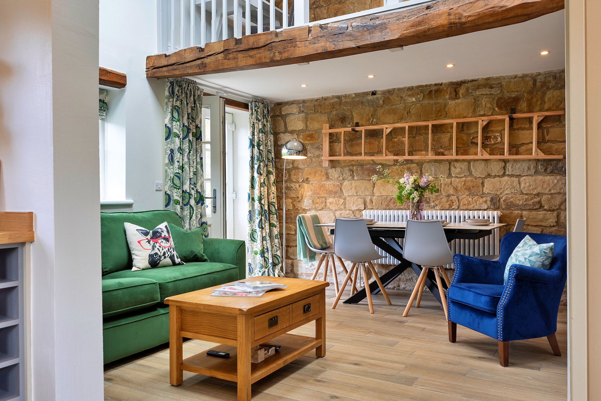 Cherry Cottage Nr Grantley Hall-Woonkamer