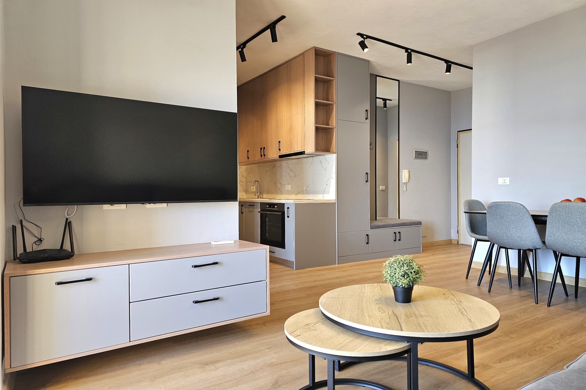ALS108 - Chris Apartment-Woonkamer