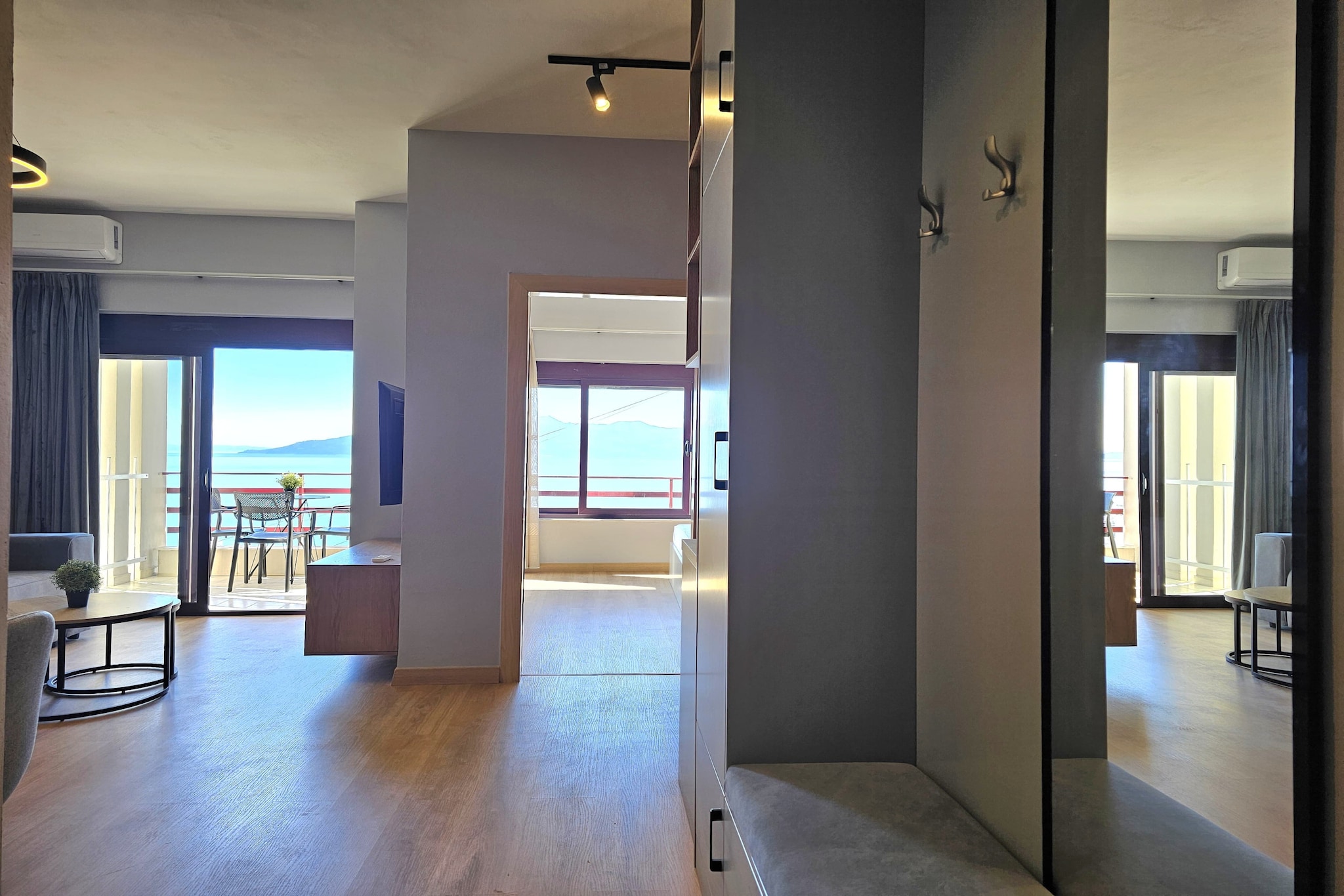 ALS108 - Chris Apartment-Overloop