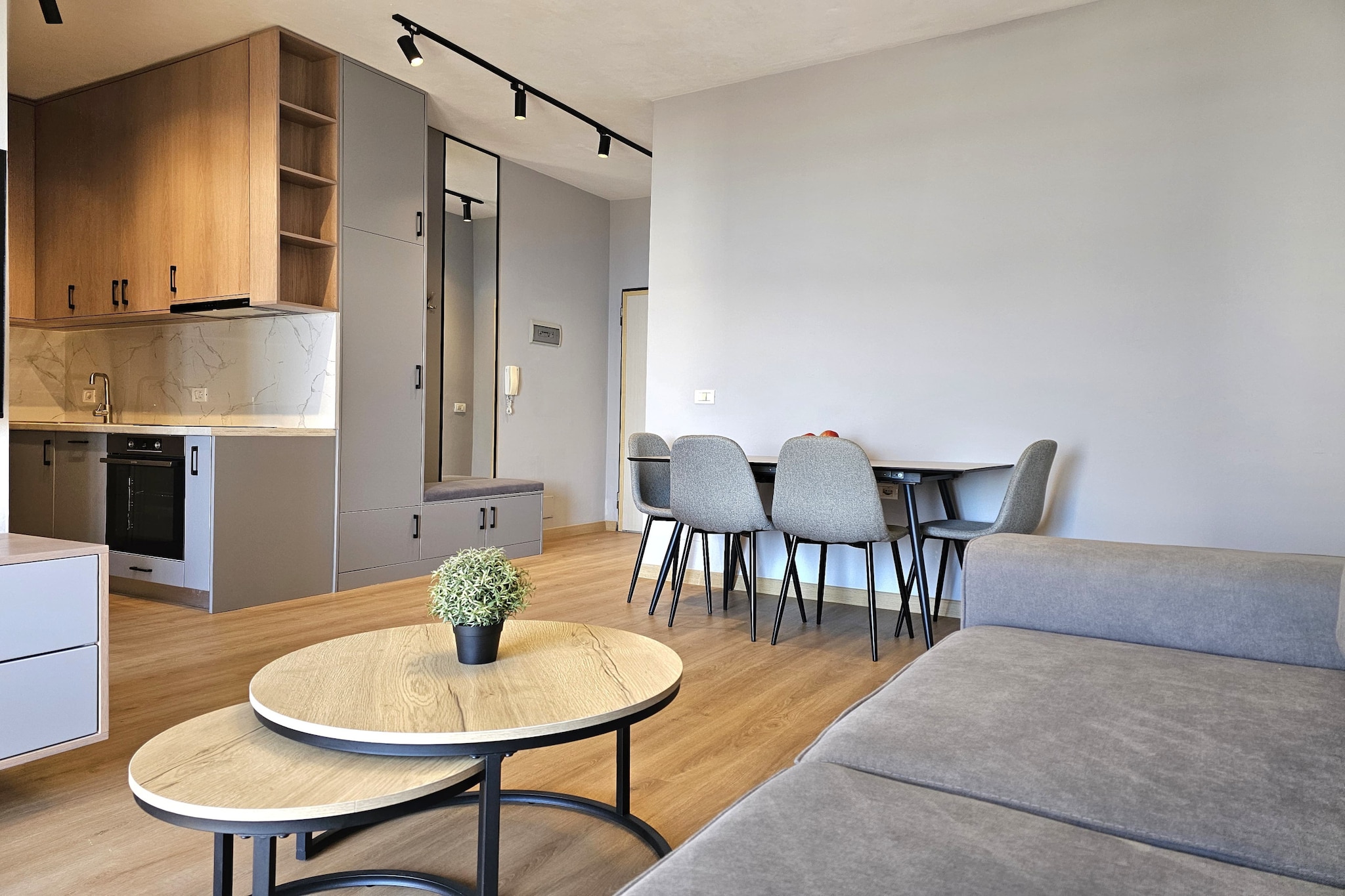 ALS108 - Chris Apartment-Woonkamer