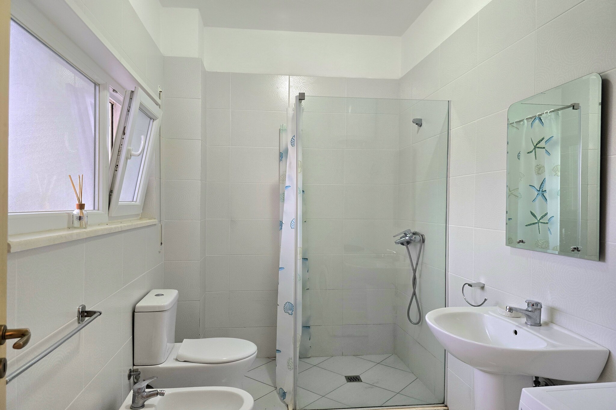 ALD242 - Siruan L.2 2+1-Badkamer