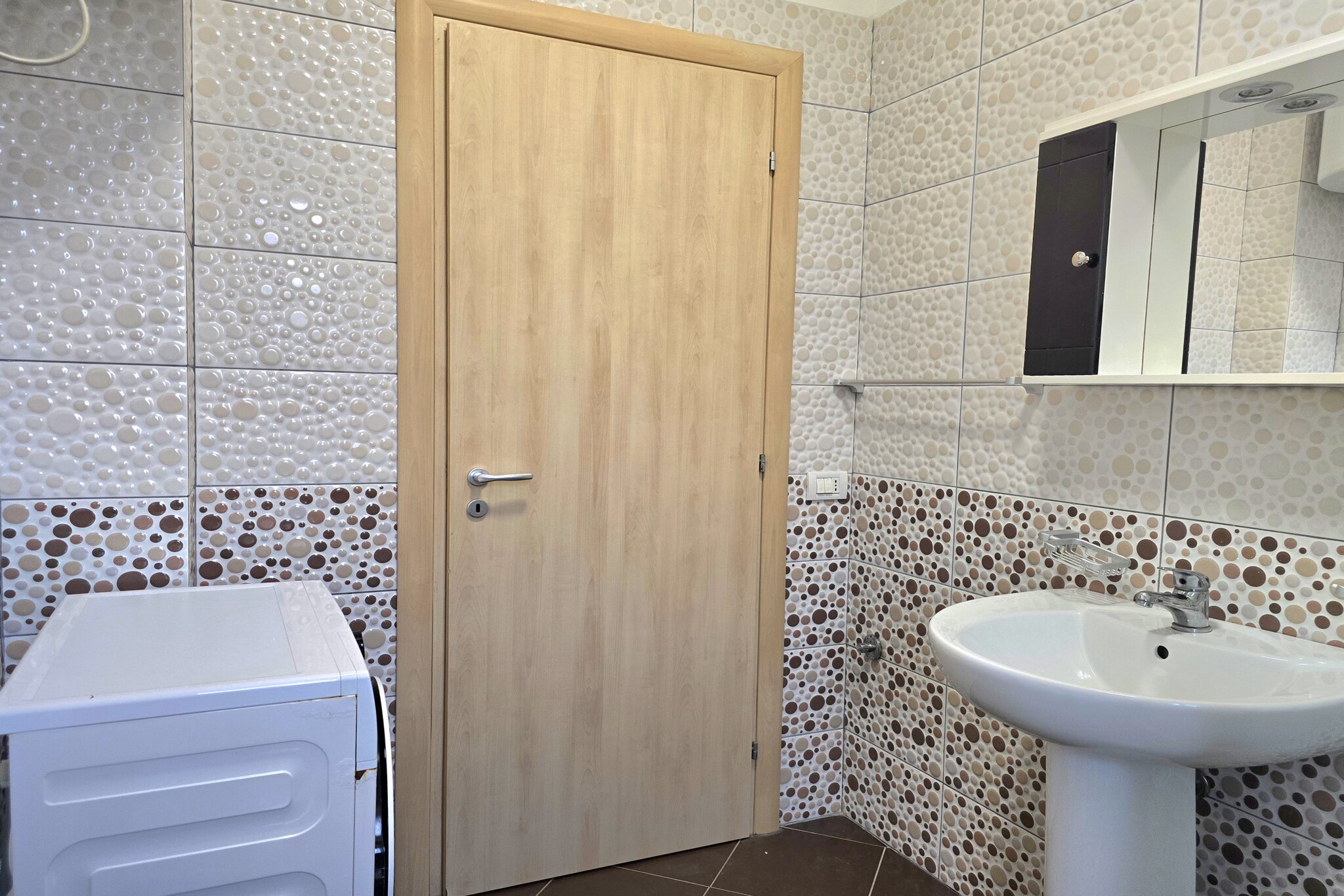 ALD244 - Siruan L.2 1+1-Badkamer