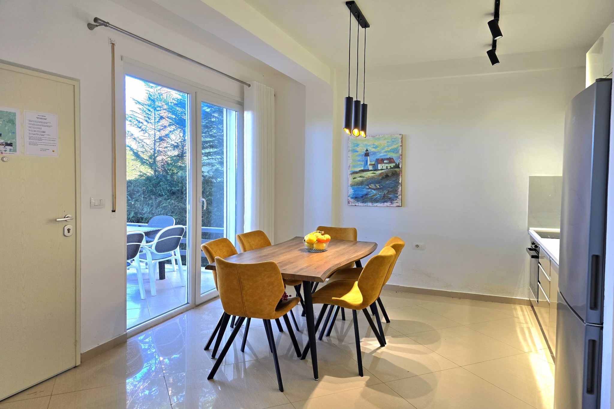 ALD255 - Siruan V.Lura 3-Dining room