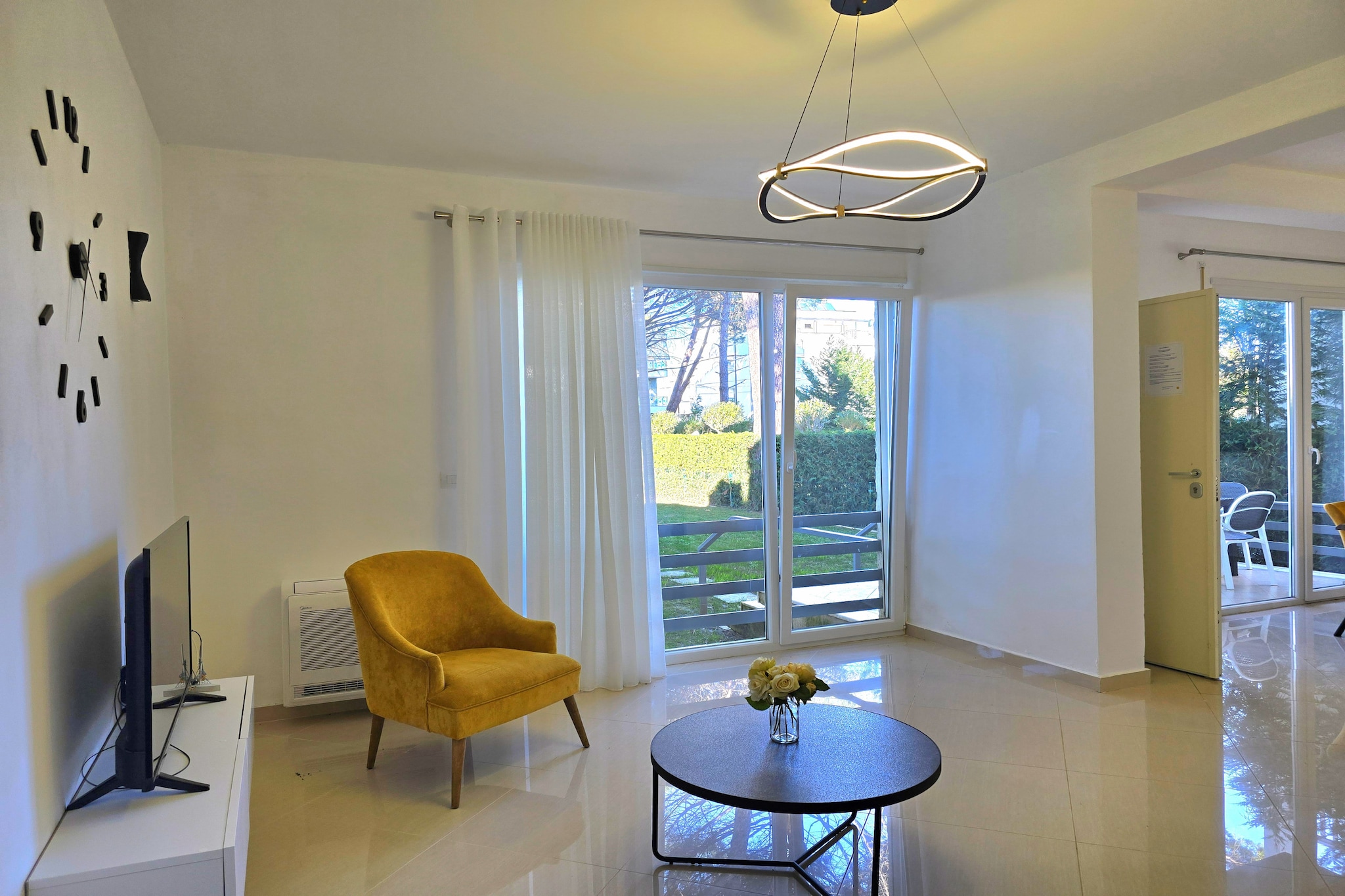 ALD255 - Siruan V.Lura 3-Living room