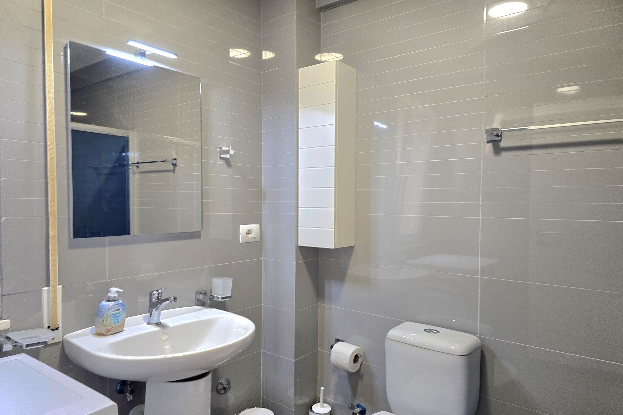 ALD255 - Siruan V.Lura 3-Bathroom