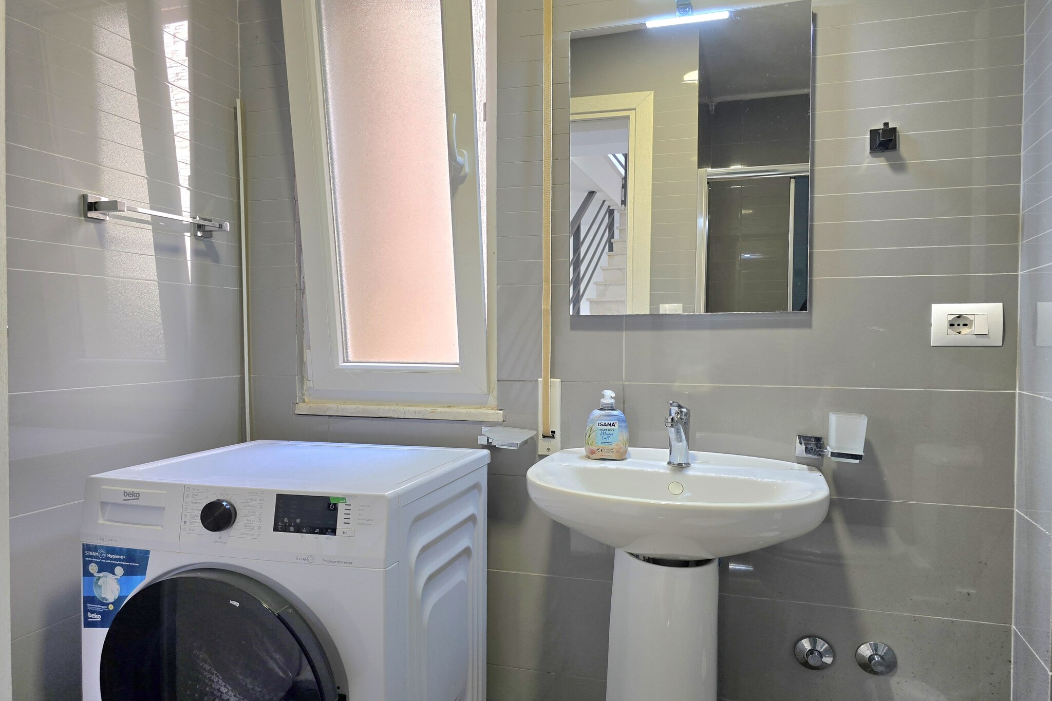 ALD255 - Siruan V.Lura 3-Bathroom