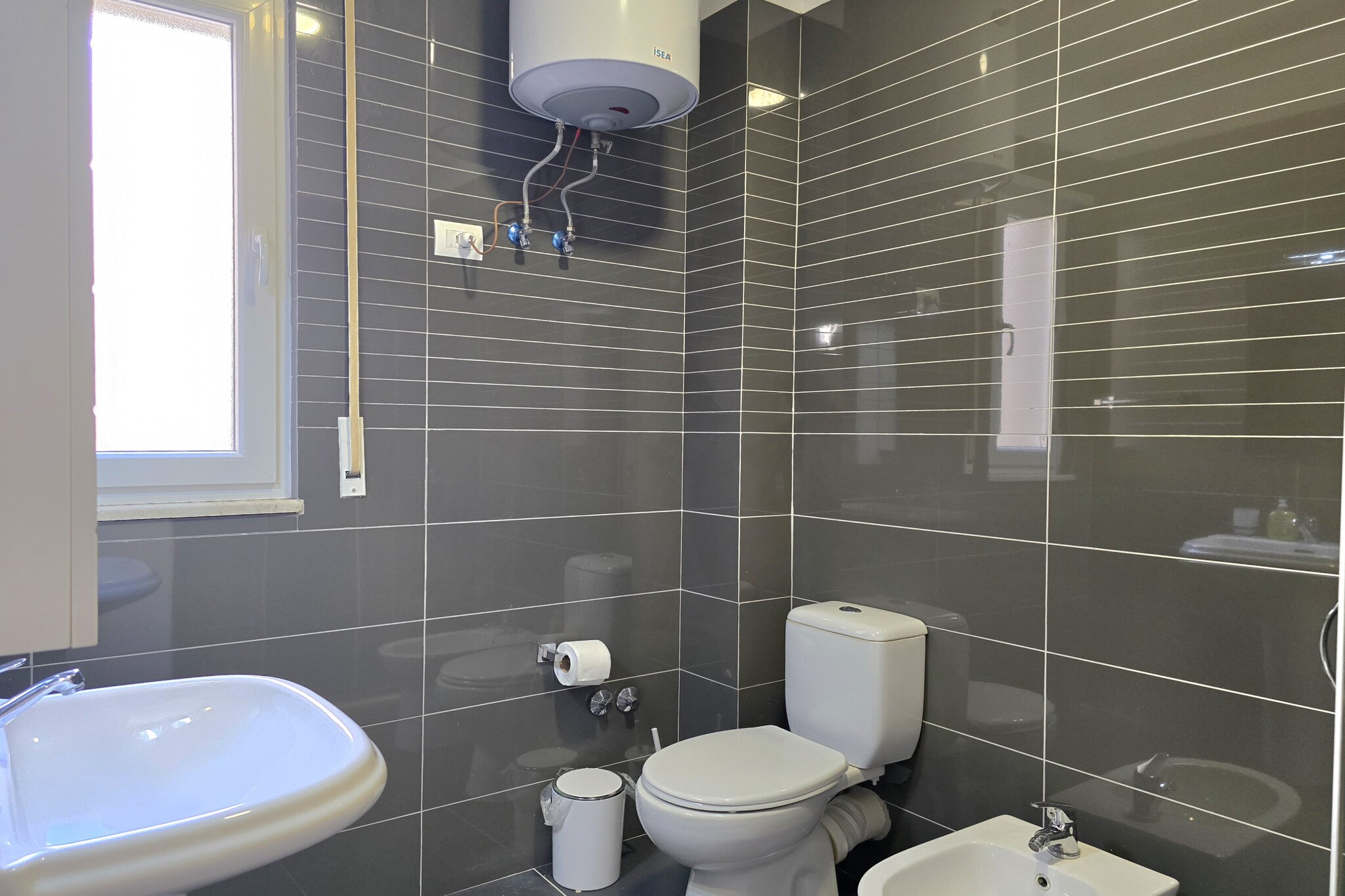 ALD255 - Siruan V.Lura 3-Bathroom