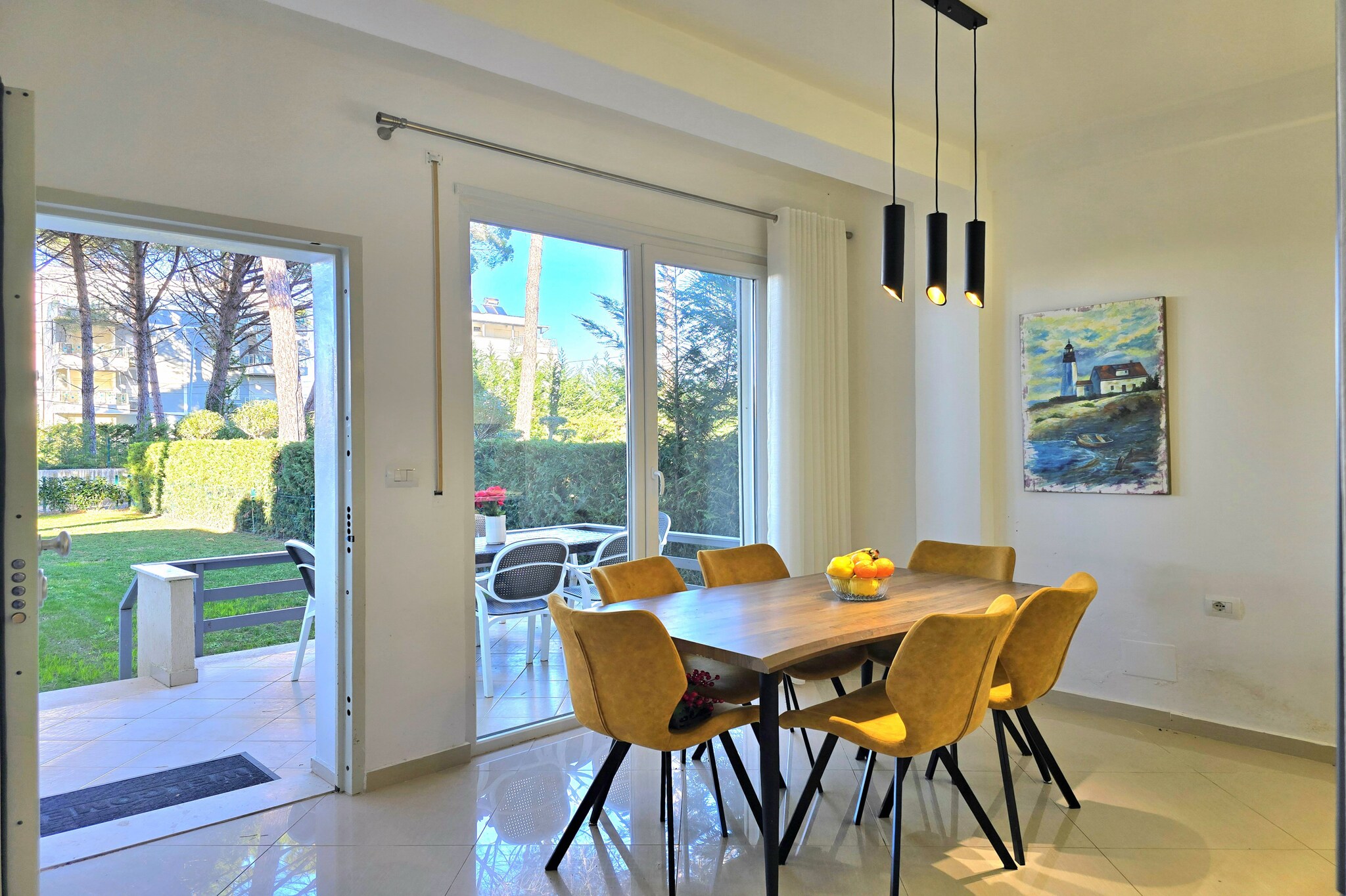 ALD255 - Siruan V.Lura 3-Dining room
