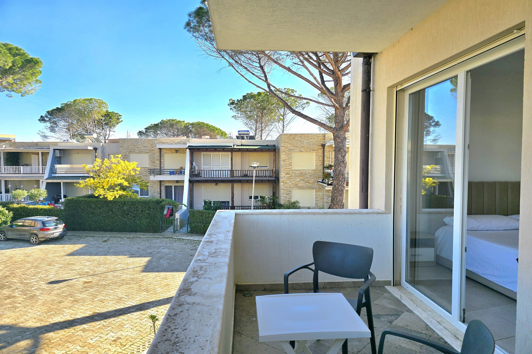 ALD256 - Siruani L3-Terrace balcony