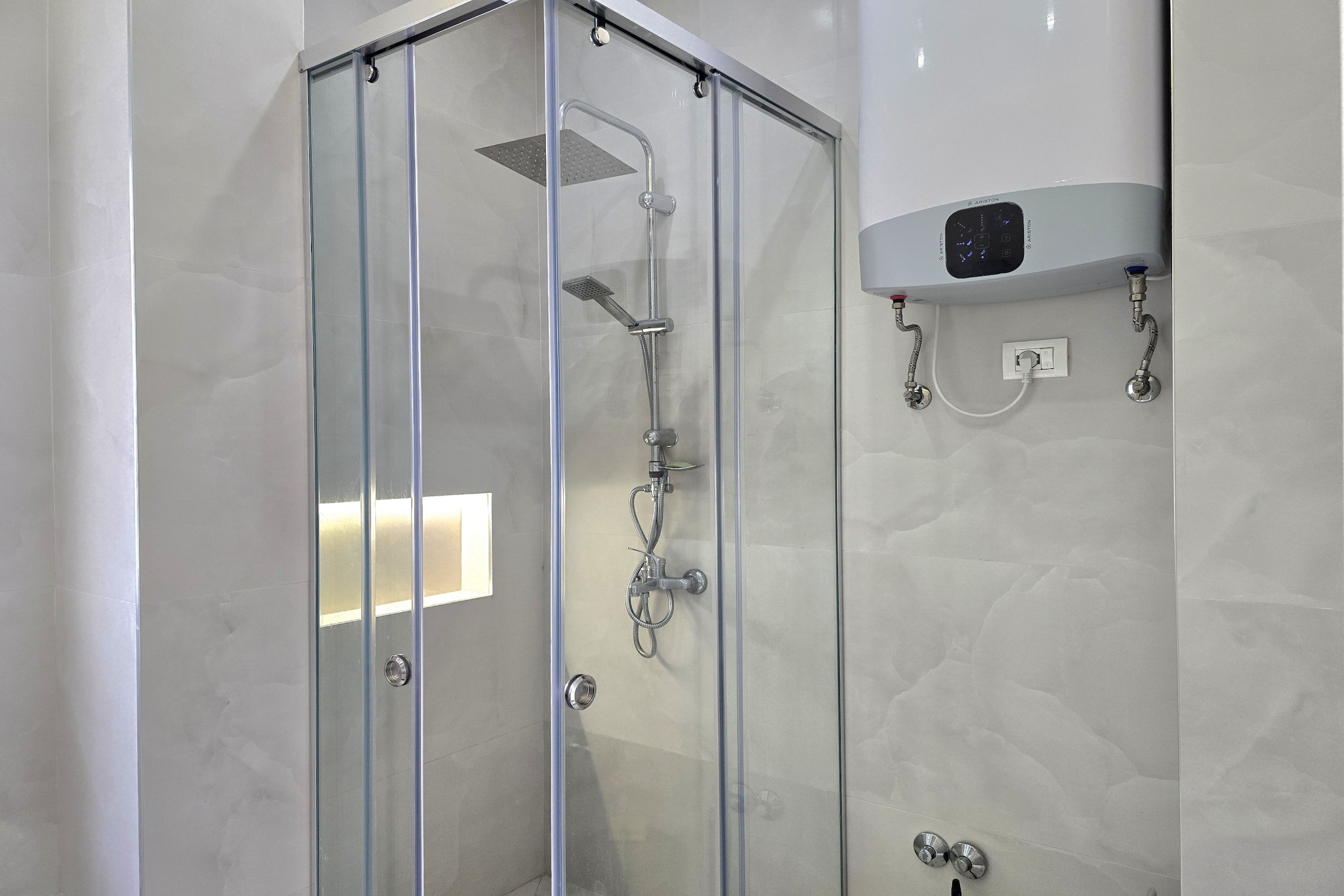 ALD178 - Luli 3-Bathroom