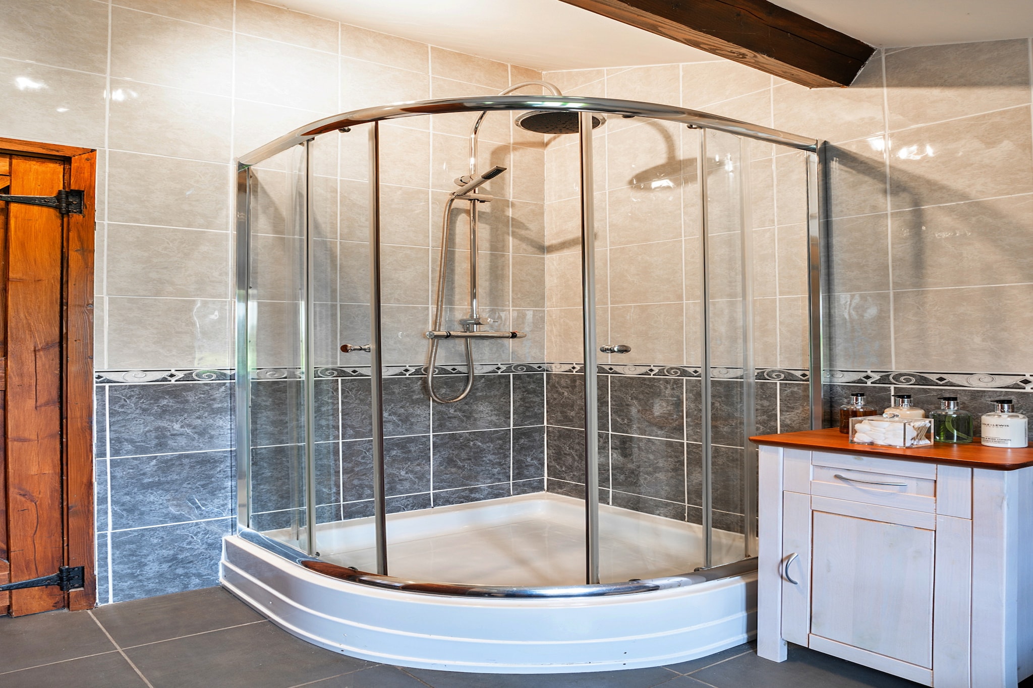 Chasty House Barn-Badkamer