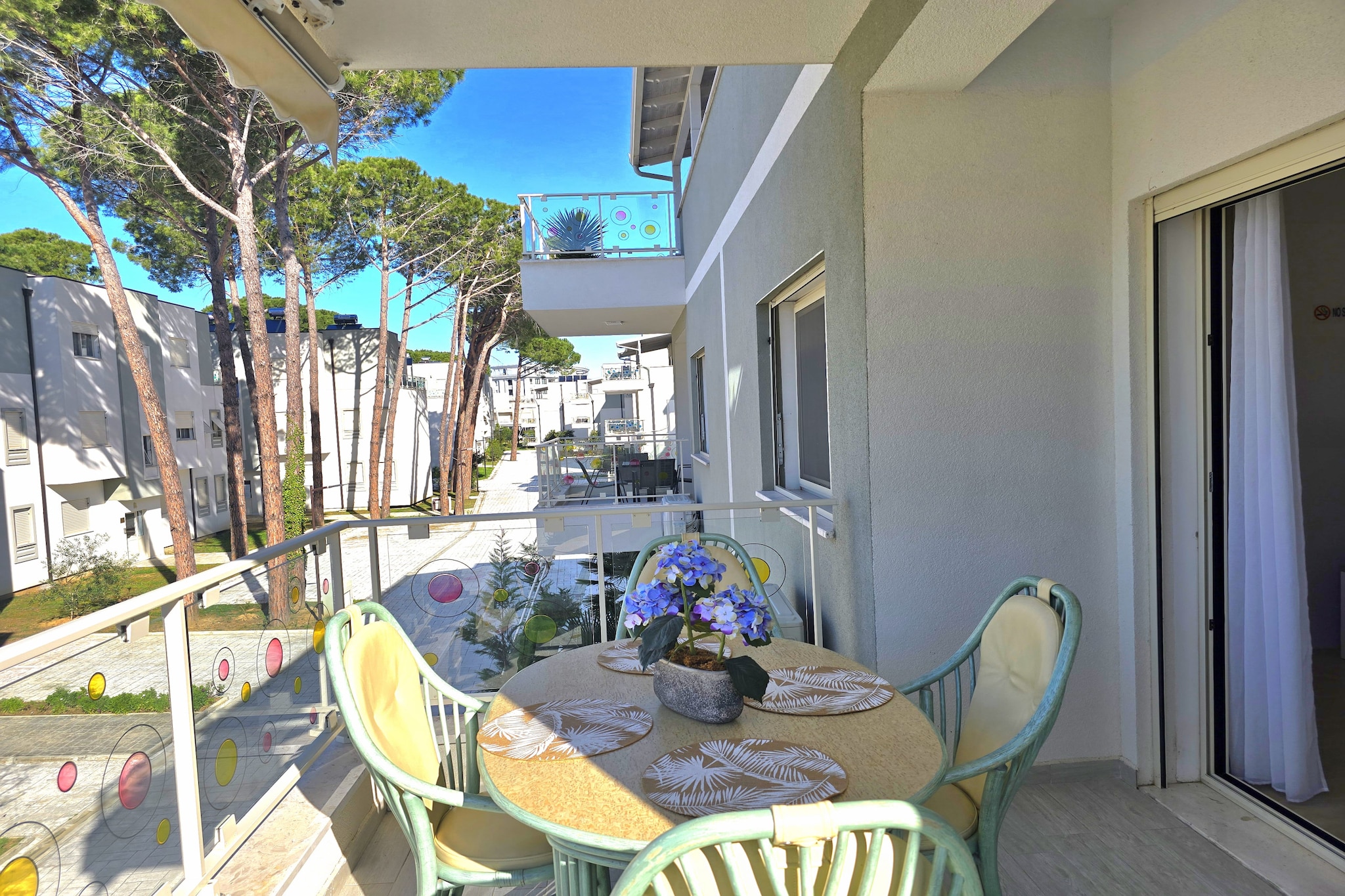 ALD143 - Ejupi-Terrace balcony